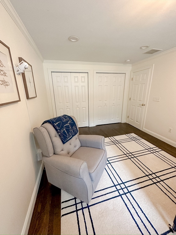 20 Low St # 1