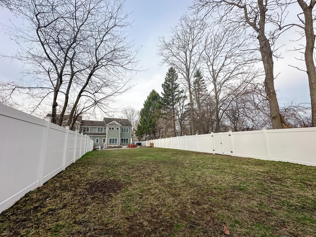 20 Low St # 1