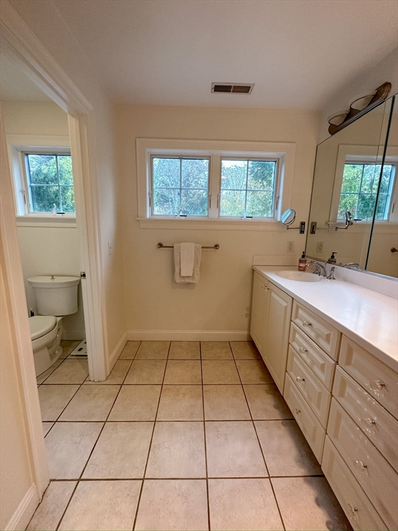 20 Low St # 1