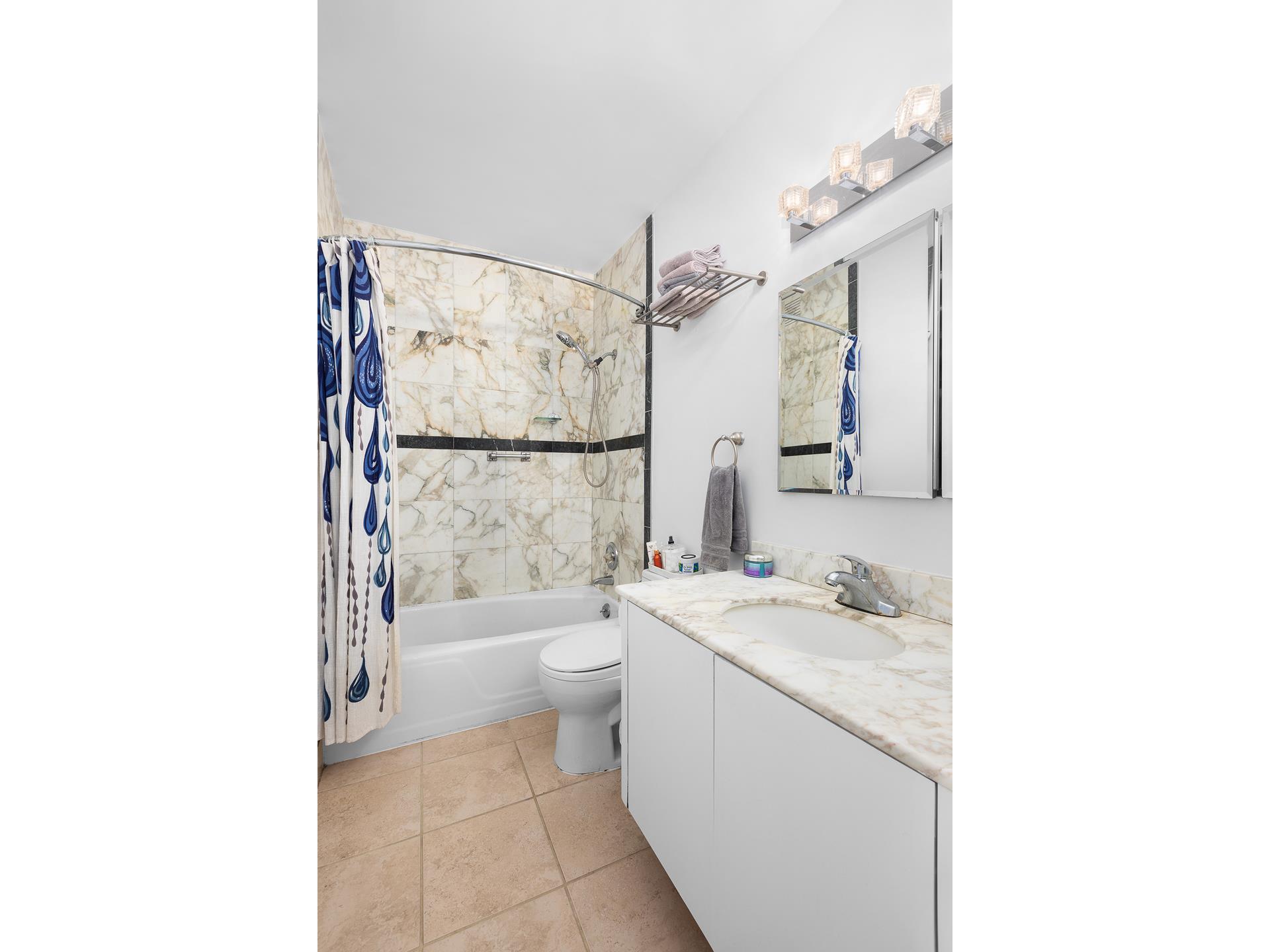 300 E 40TH Street 23F