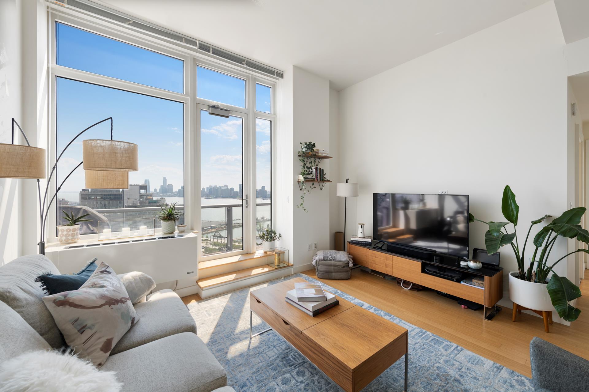 450 W 17TH Street PH5