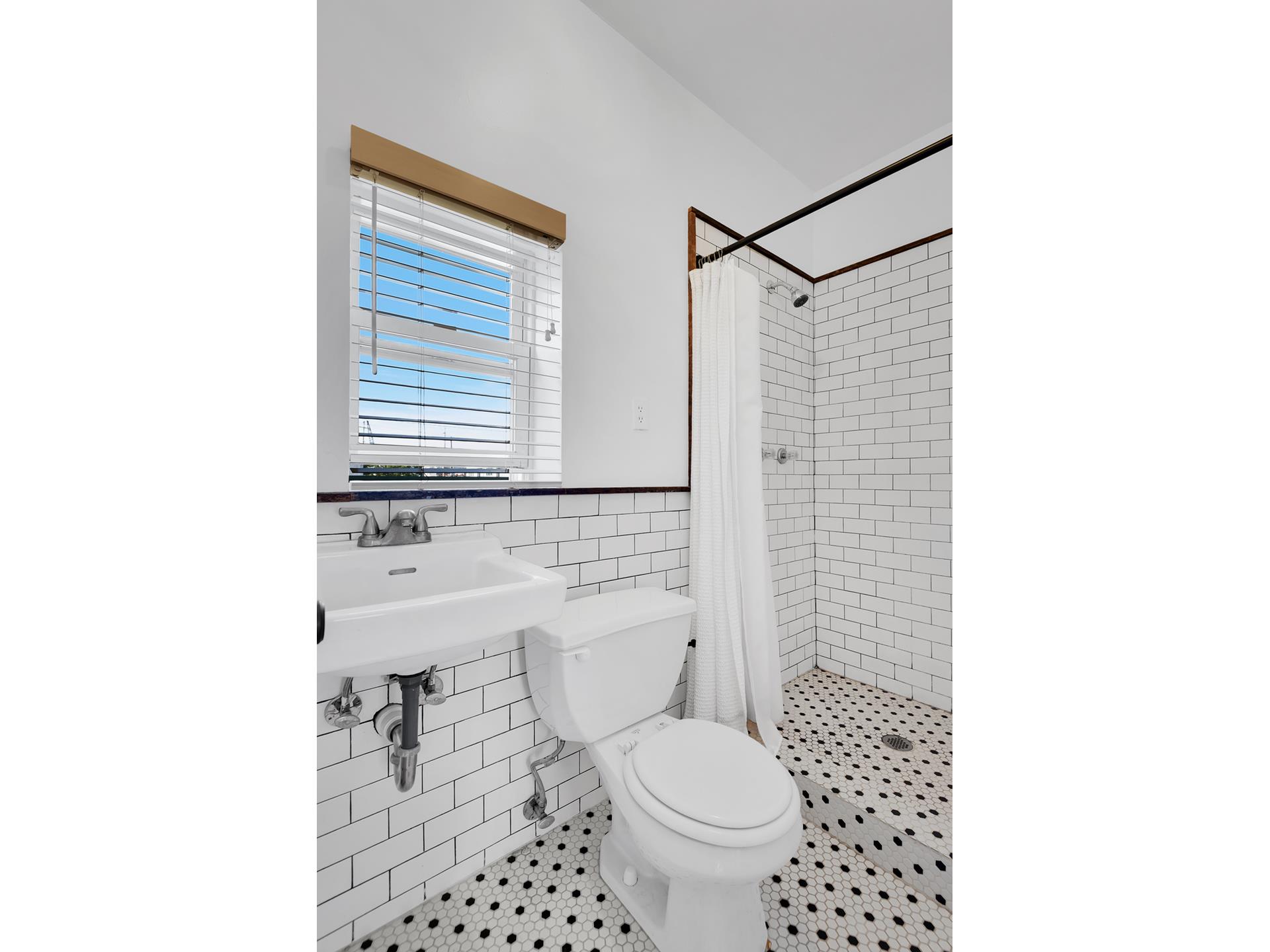 325 BEACH 74TH Street