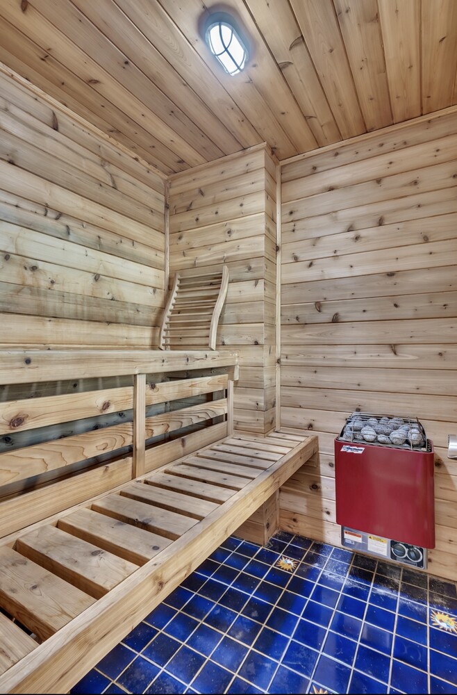 91-16 SHORE FRONT Parkway 6H