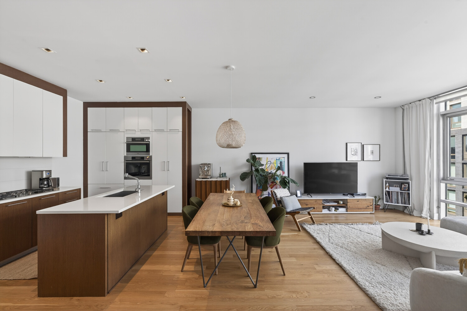 122 NEWTON Street PH