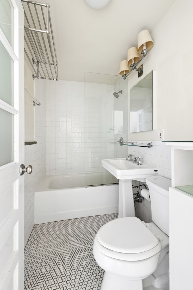 45 GRACE Court 3E