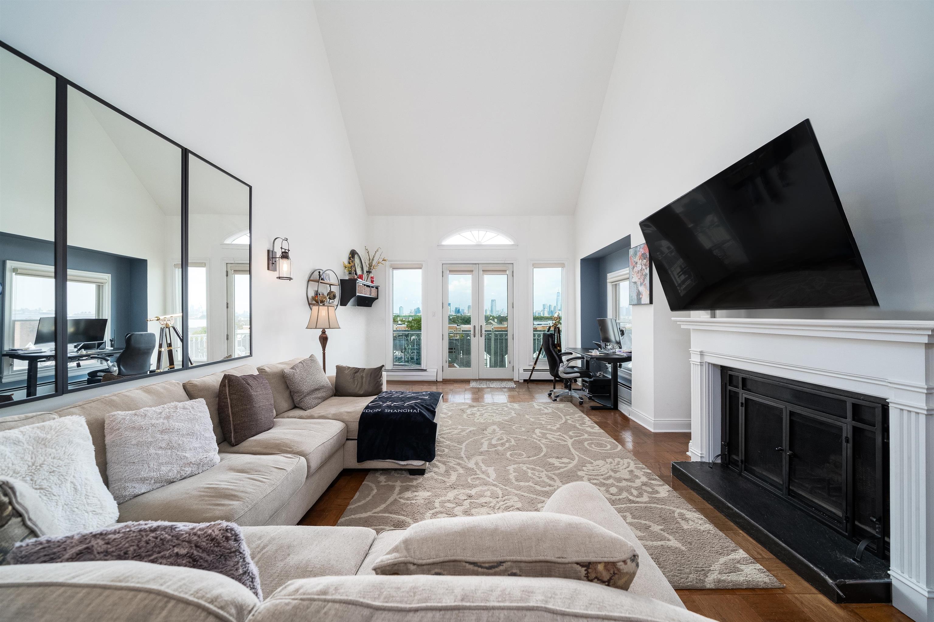 202 SHEARWATER CT WEST Unit: 53