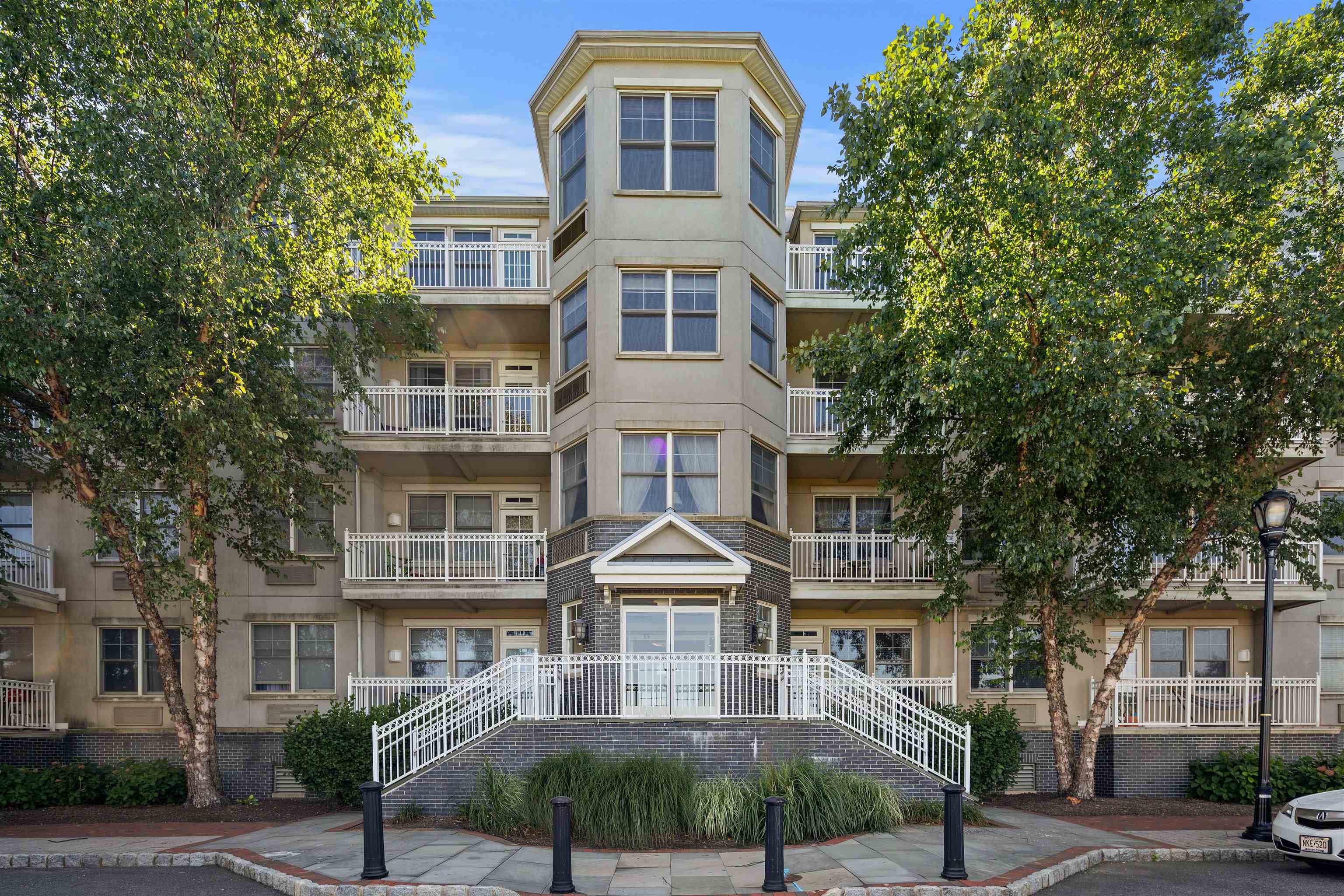 15 ENTERPRISE CT Unit: 211