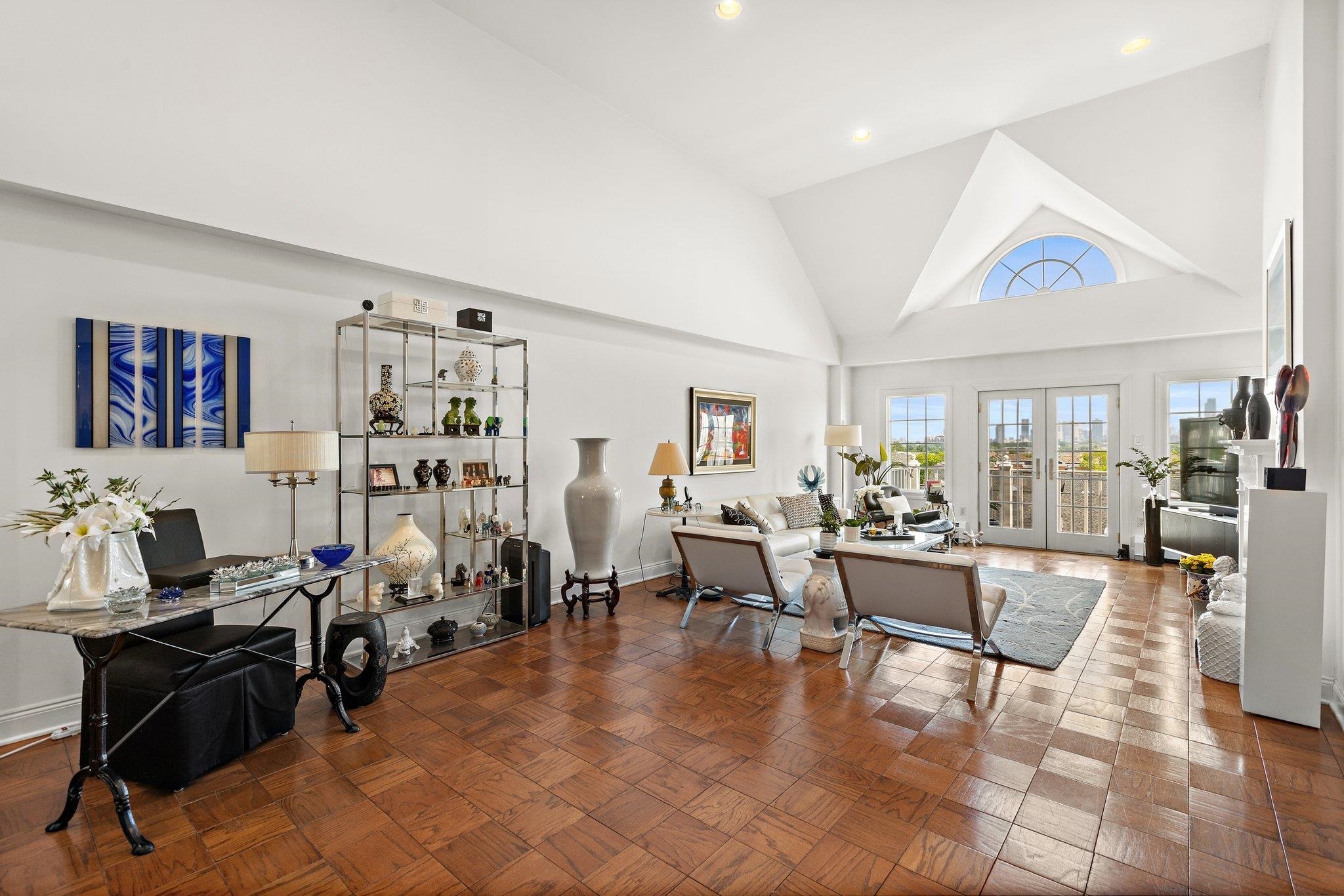 202 SHEARWATER CT WEST Unit: PH-51