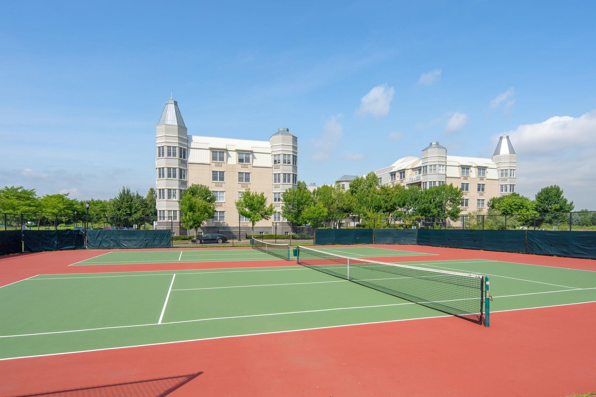 205 SHEARWATER CT WEST Unit: 32
