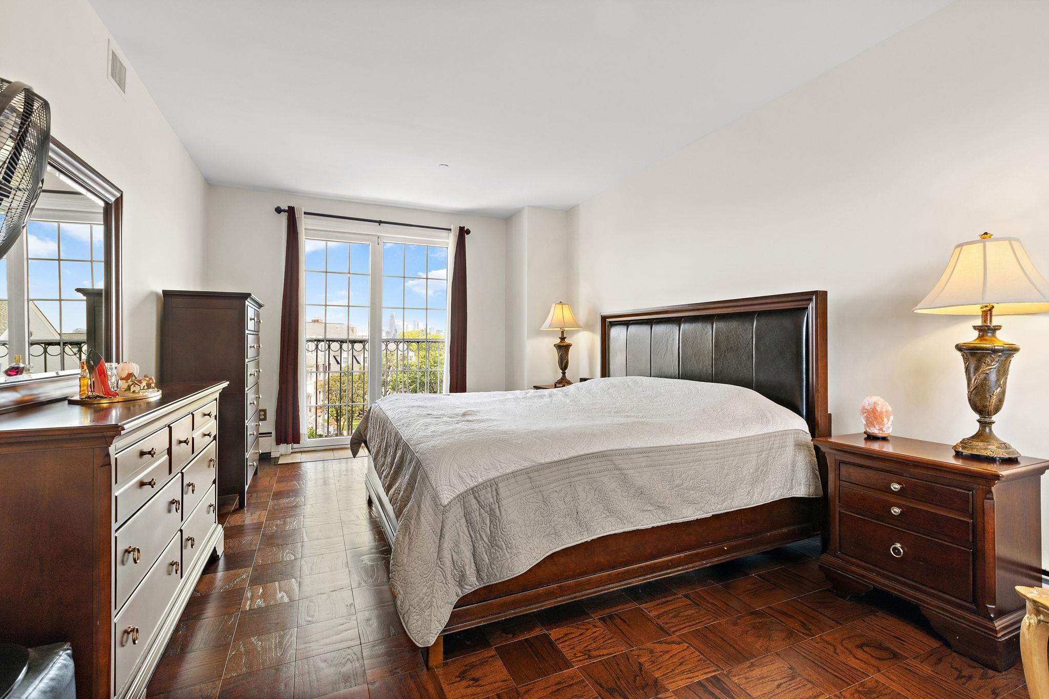 205 SHEARWATER CT WEST Unit: 32