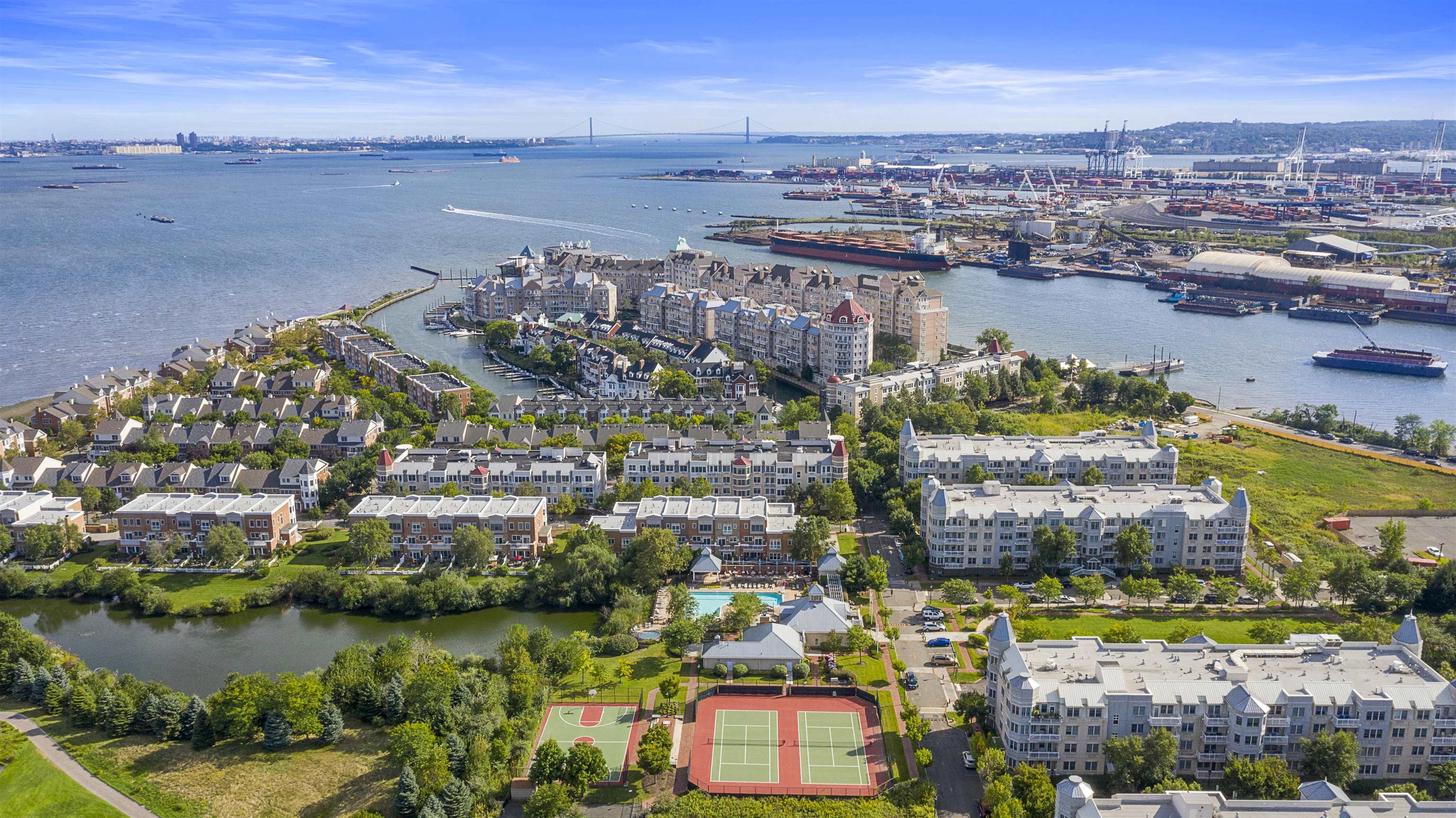 205 SHEARWATER CT WEST Unit: 32