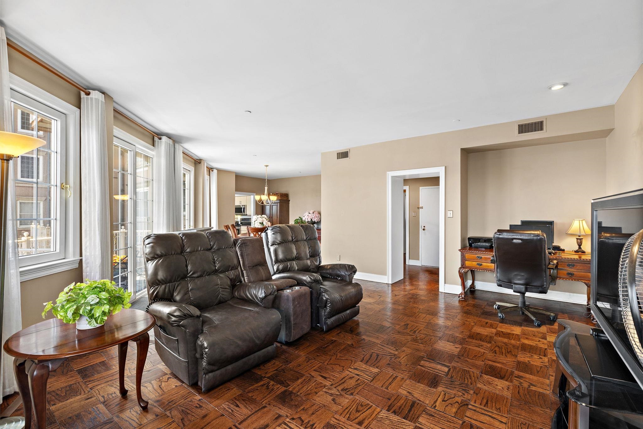 205 SHEARWATER CT WEST Unit: 32