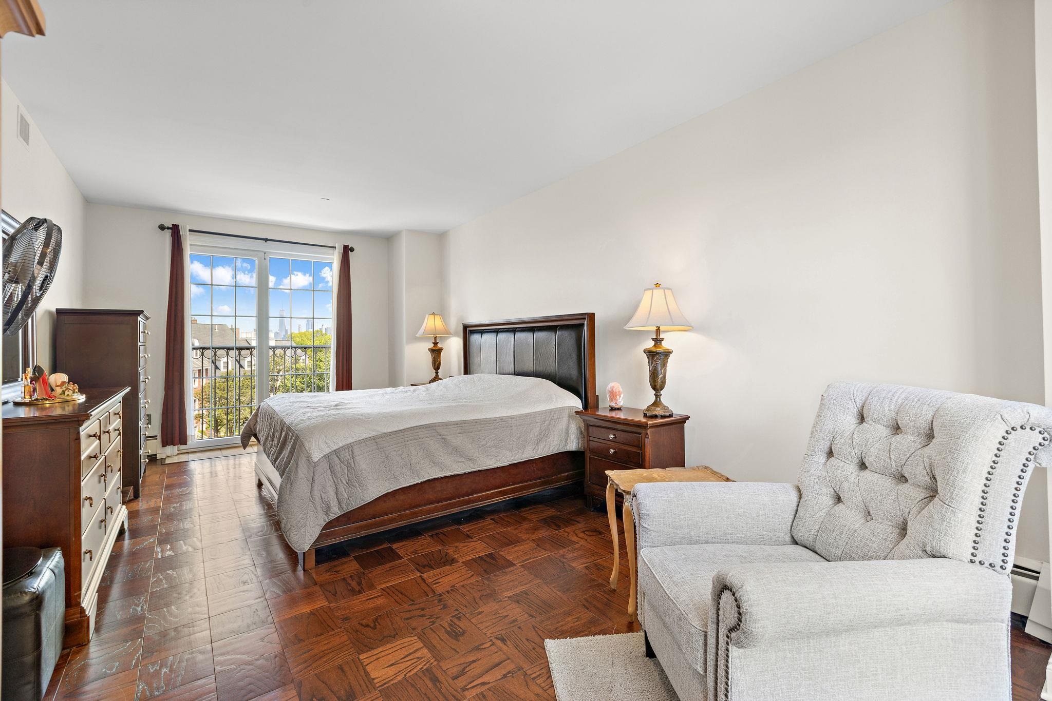 205 SHEARWATER CT WEST Unit: 32