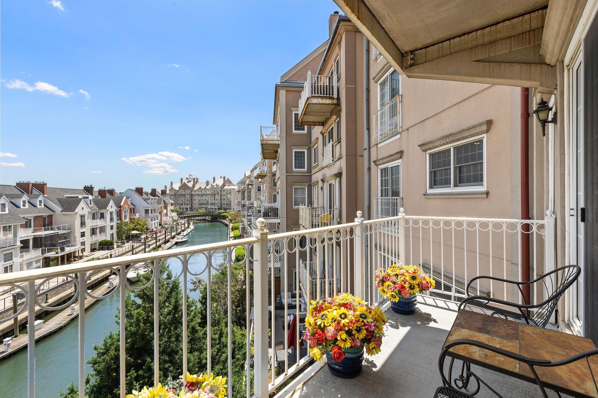 205 SHEARWATER CT WEST Unit: 32