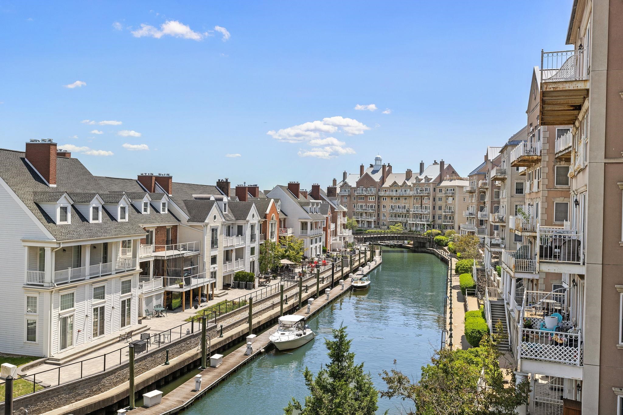 205 SHEARWATER CT WEST Unit: 32