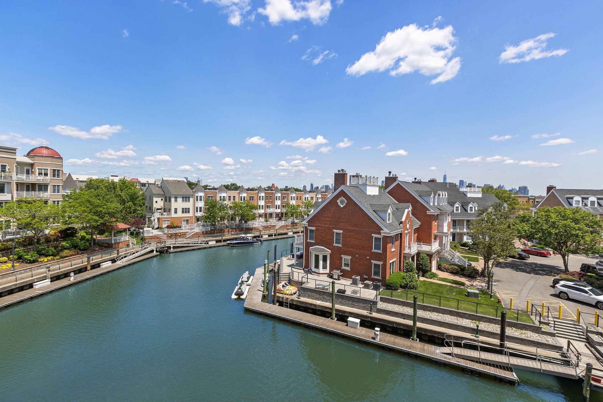 205 SHEARWATER CT WEST Unit: 32