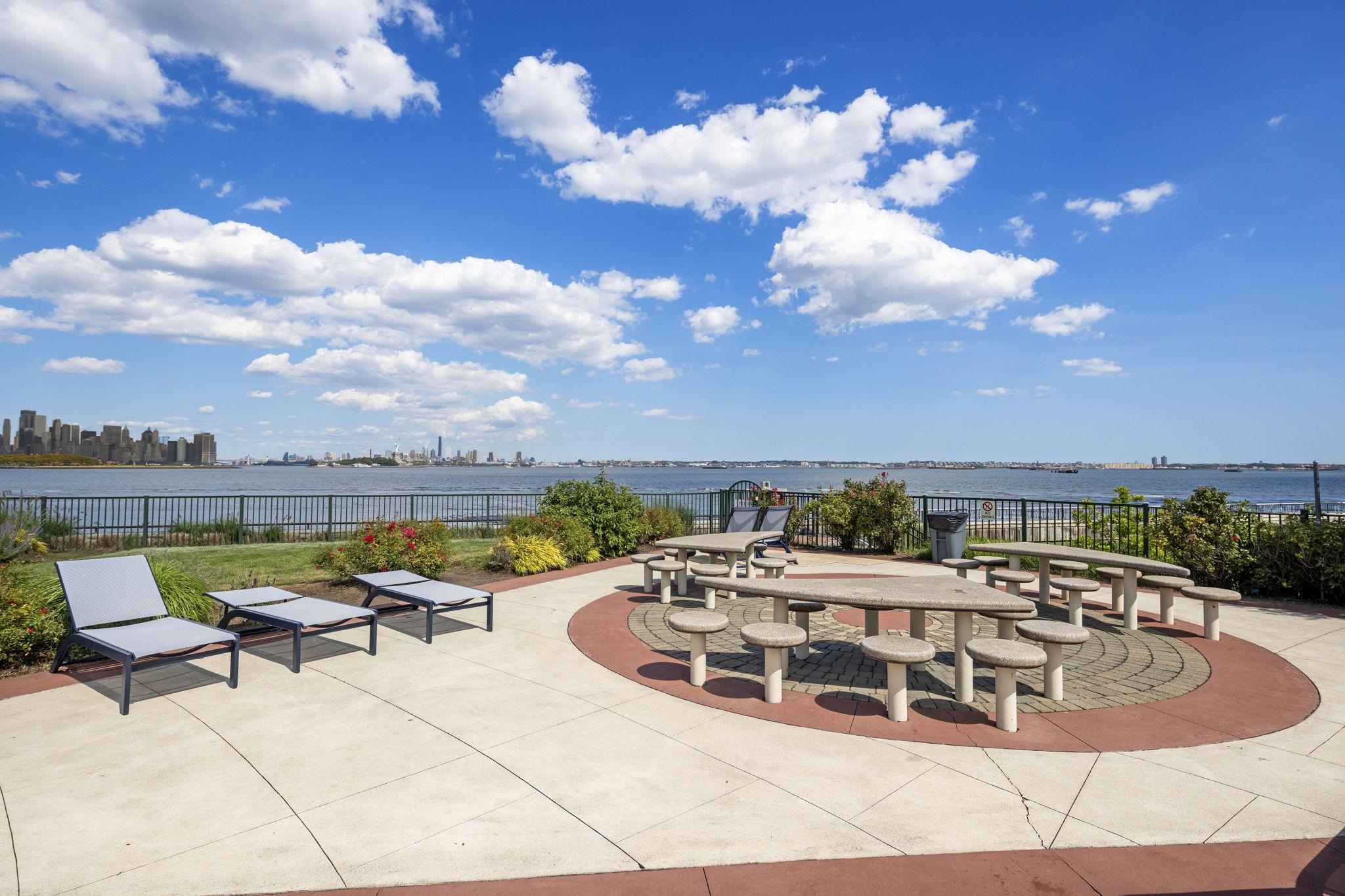 205 SHEARWATER CT WEST Unit: 32