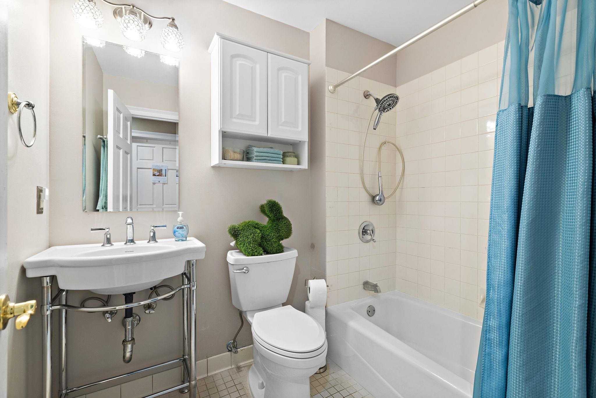 205 SHEARWATER CT WEST Unit: 32
