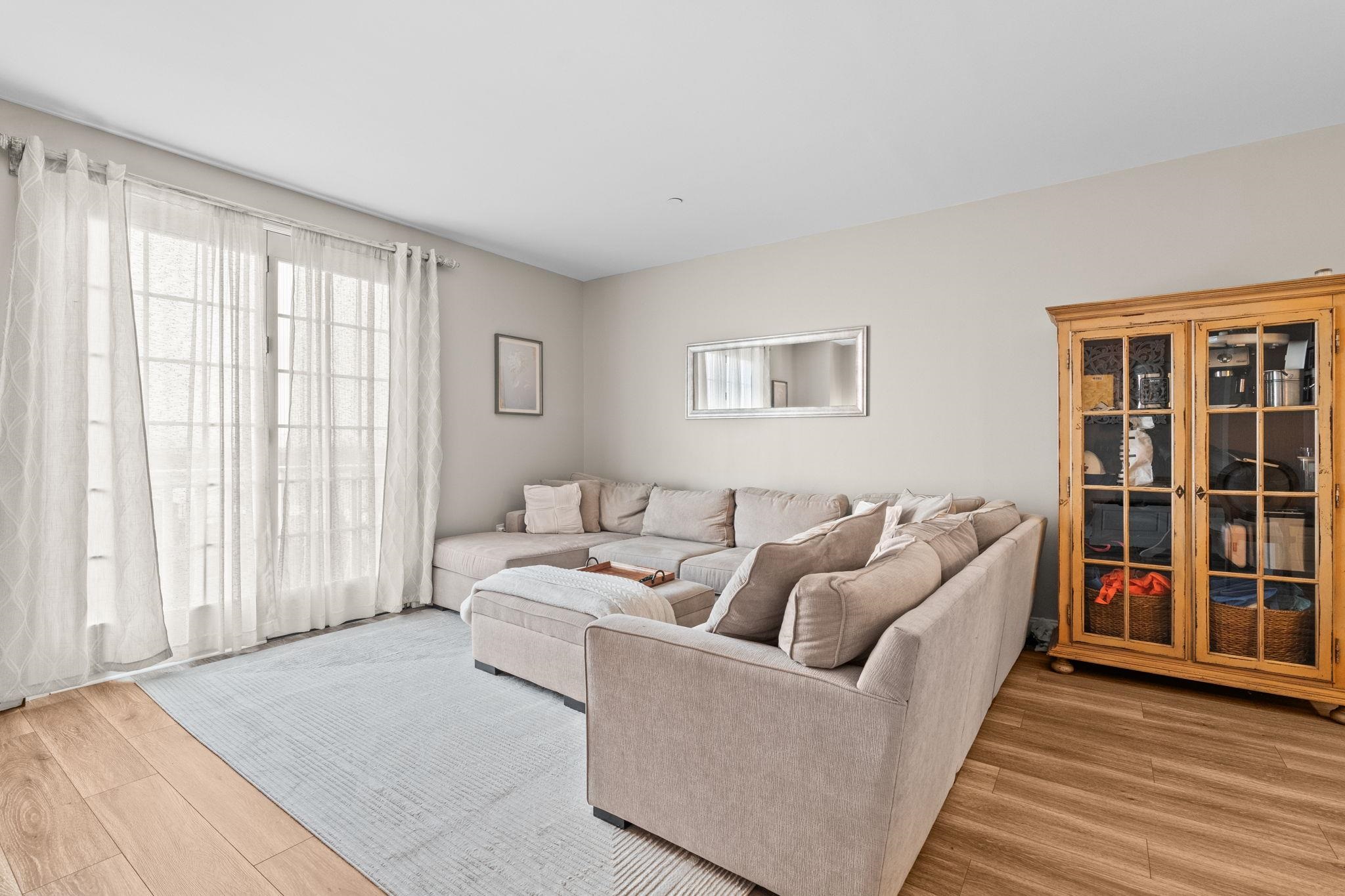 100 SHEARWATER CT EAST Unit: 31