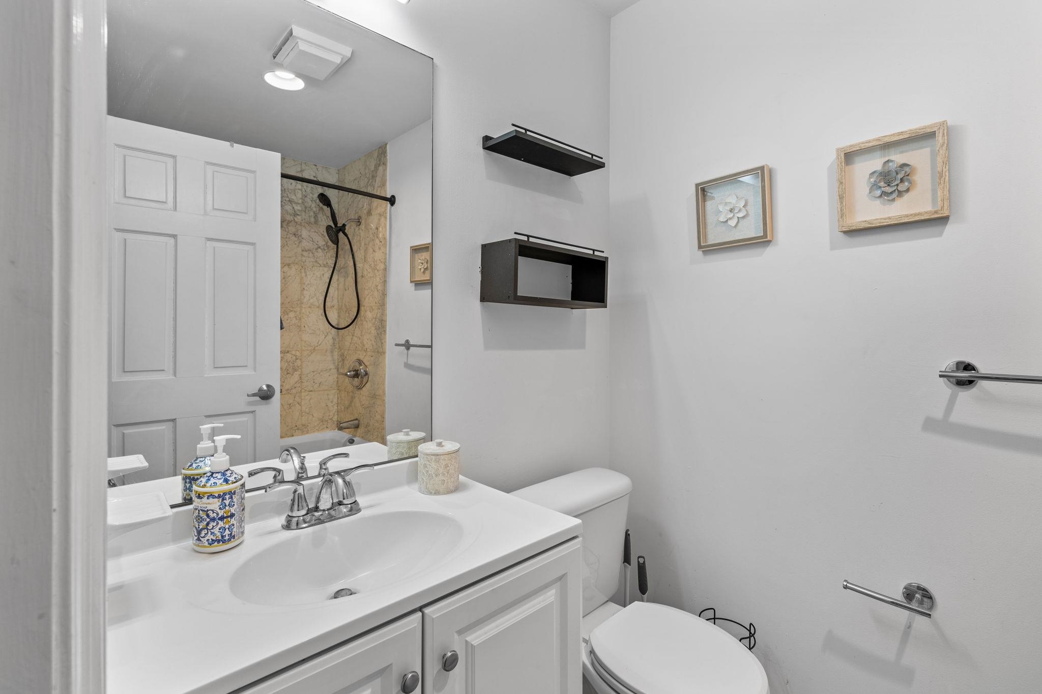 100 SHEARWATER CT EAST Unit: 31