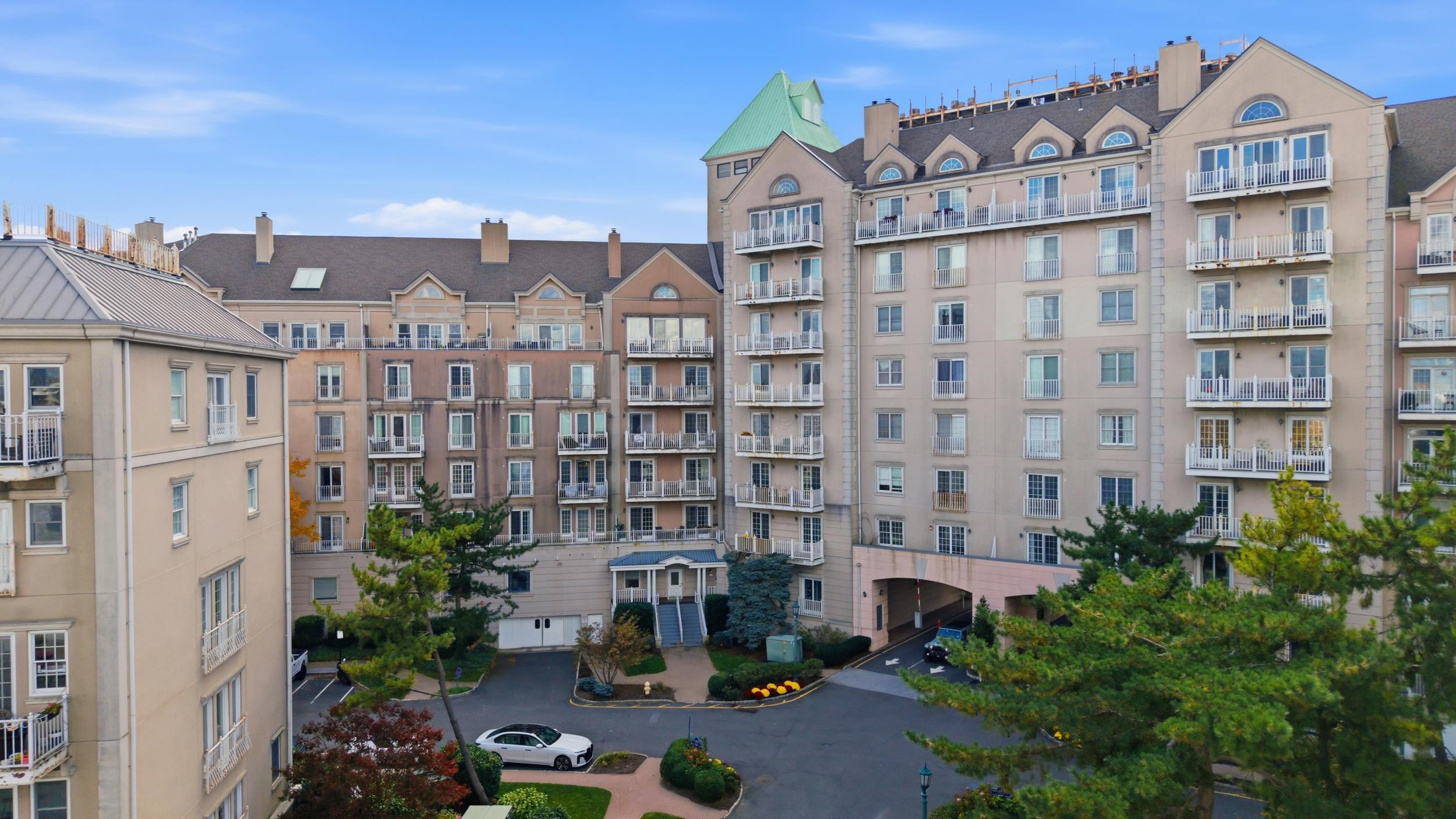 100 SHEARWATER CT EAST Unit: 26