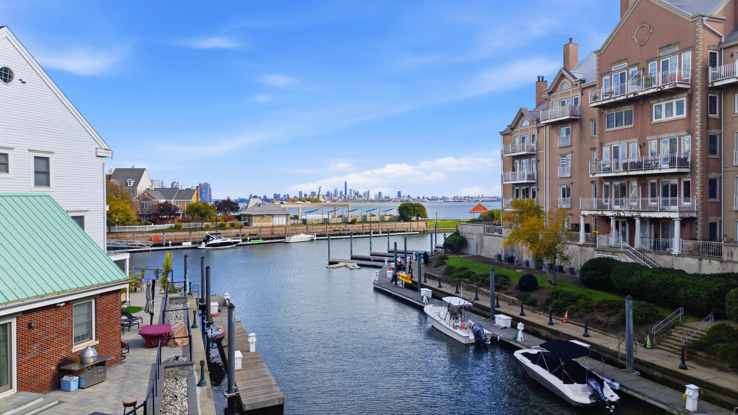 100 SHEARWATER CT EAST Unit: 26