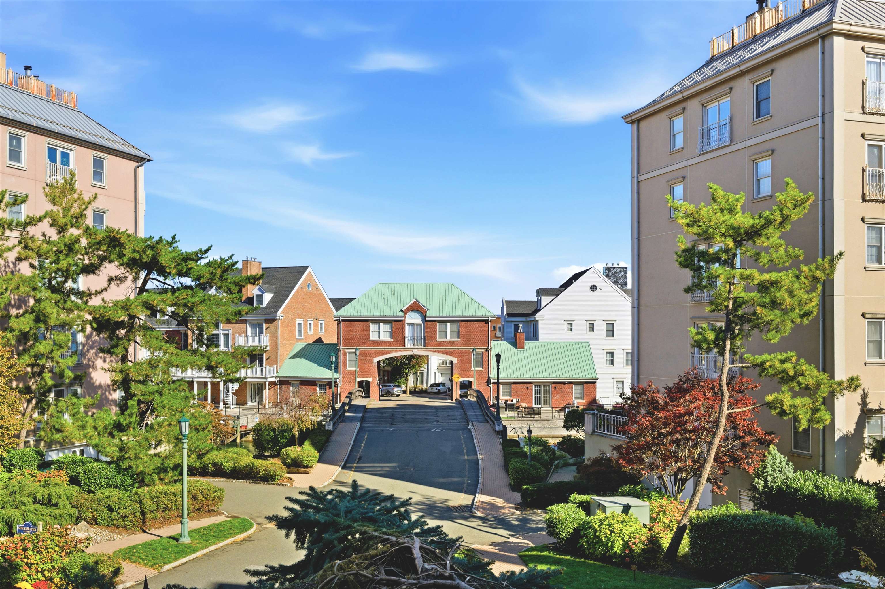 100 SHEARWATER CT EAST Unit: 26