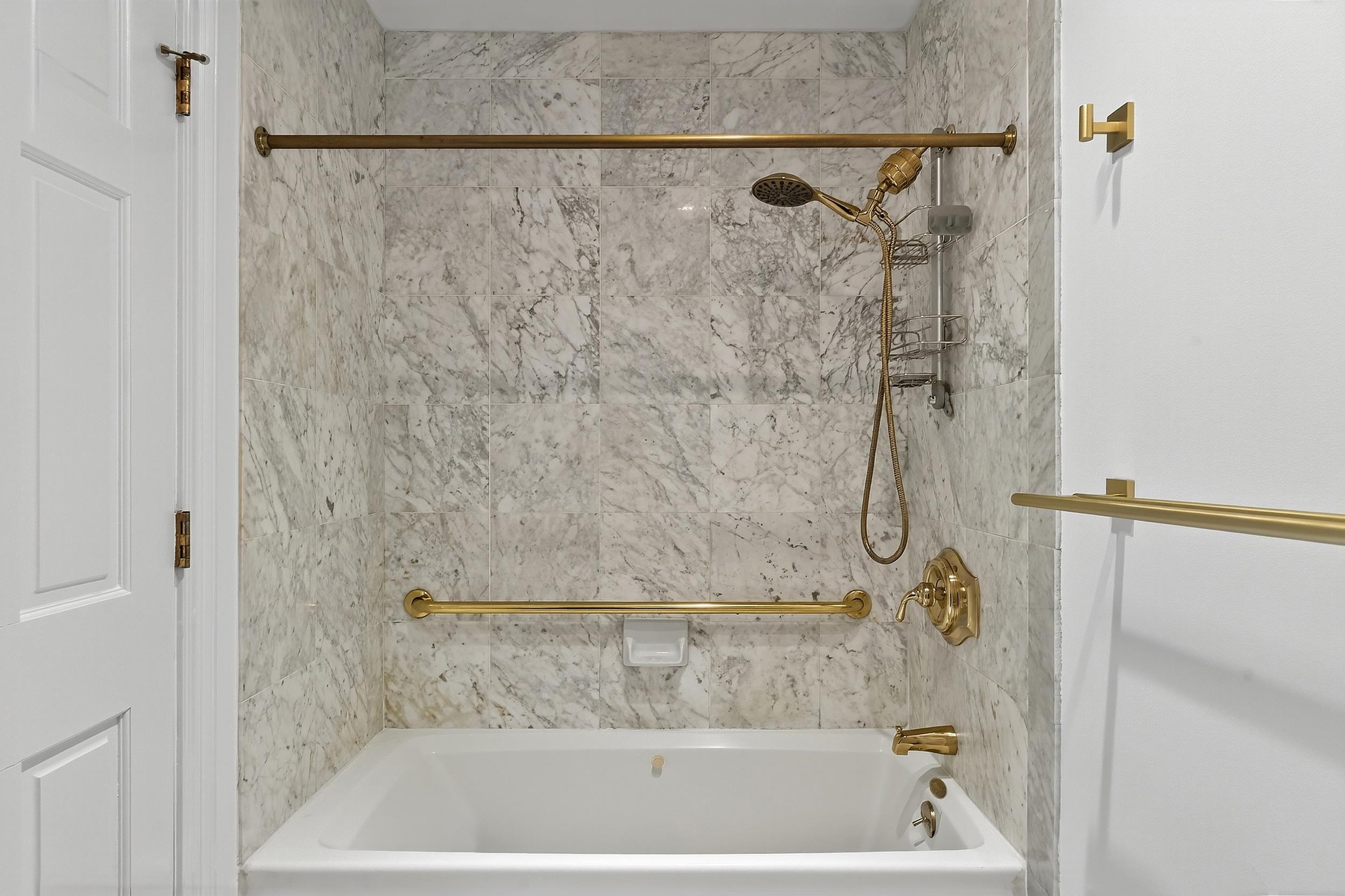 100 SHEARWATER CT EAST Unit: 26