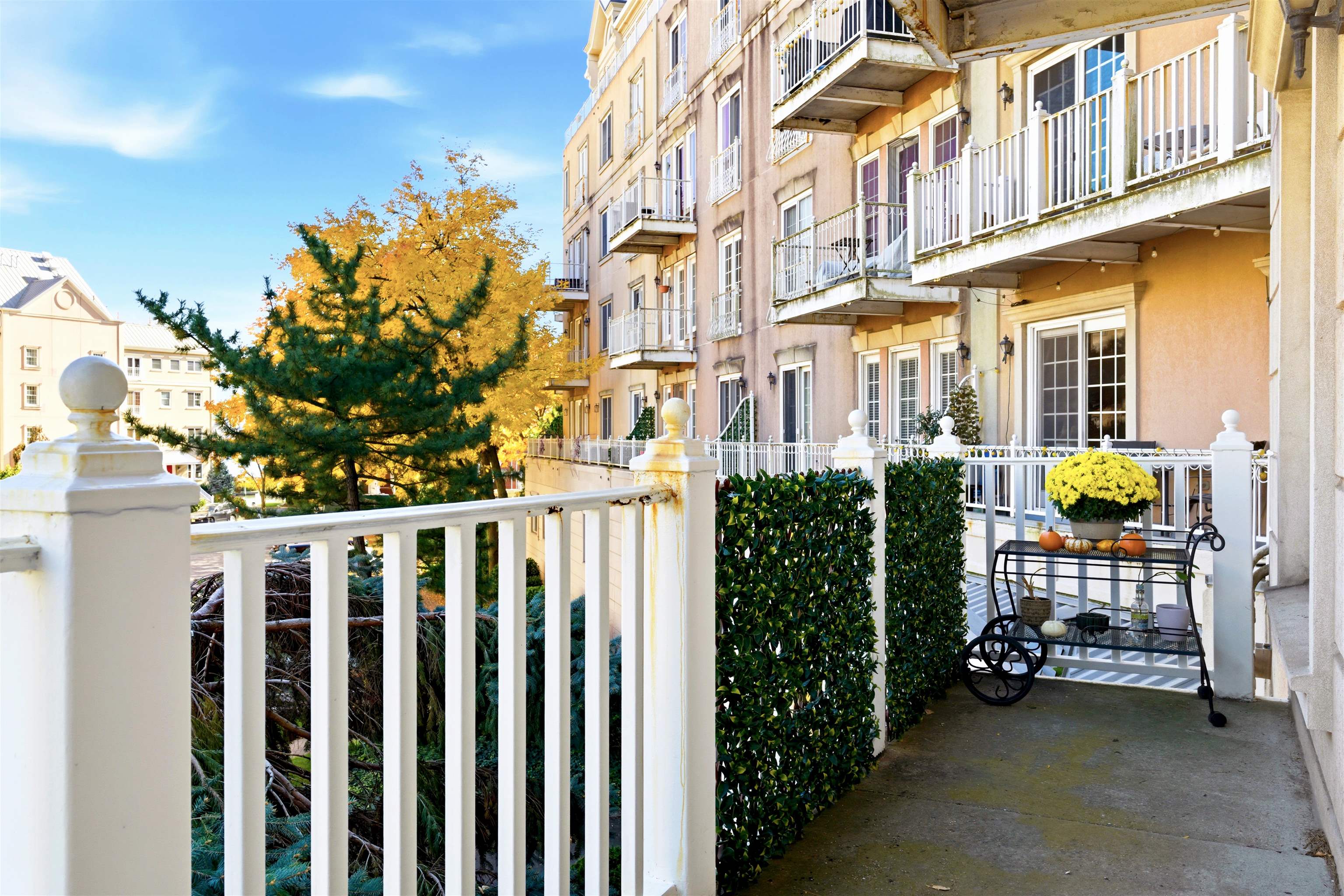 100 SHEARWATER CT EAST Unit: 26