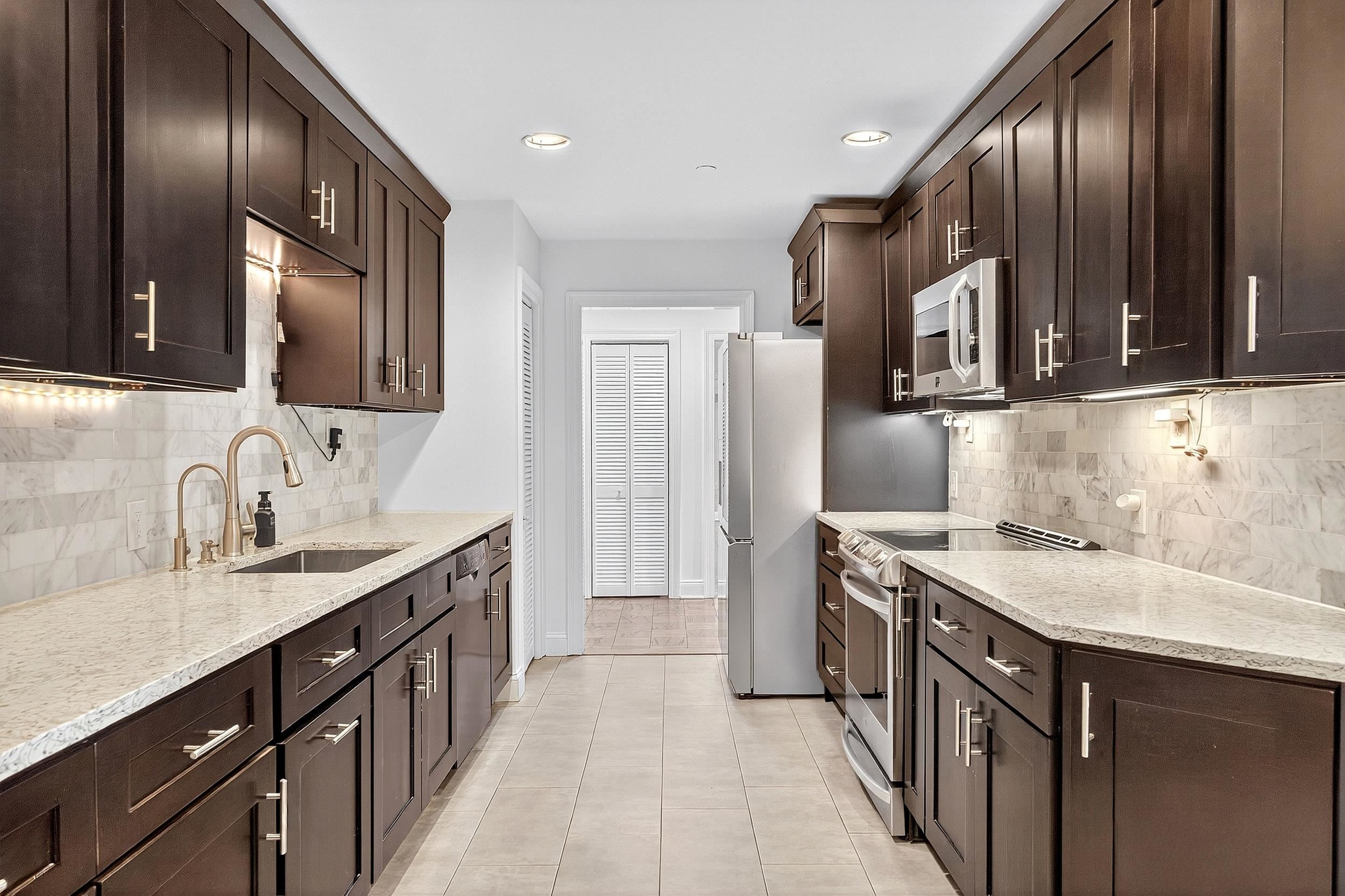 100 SHEARWATER CT EAST Unit: 26