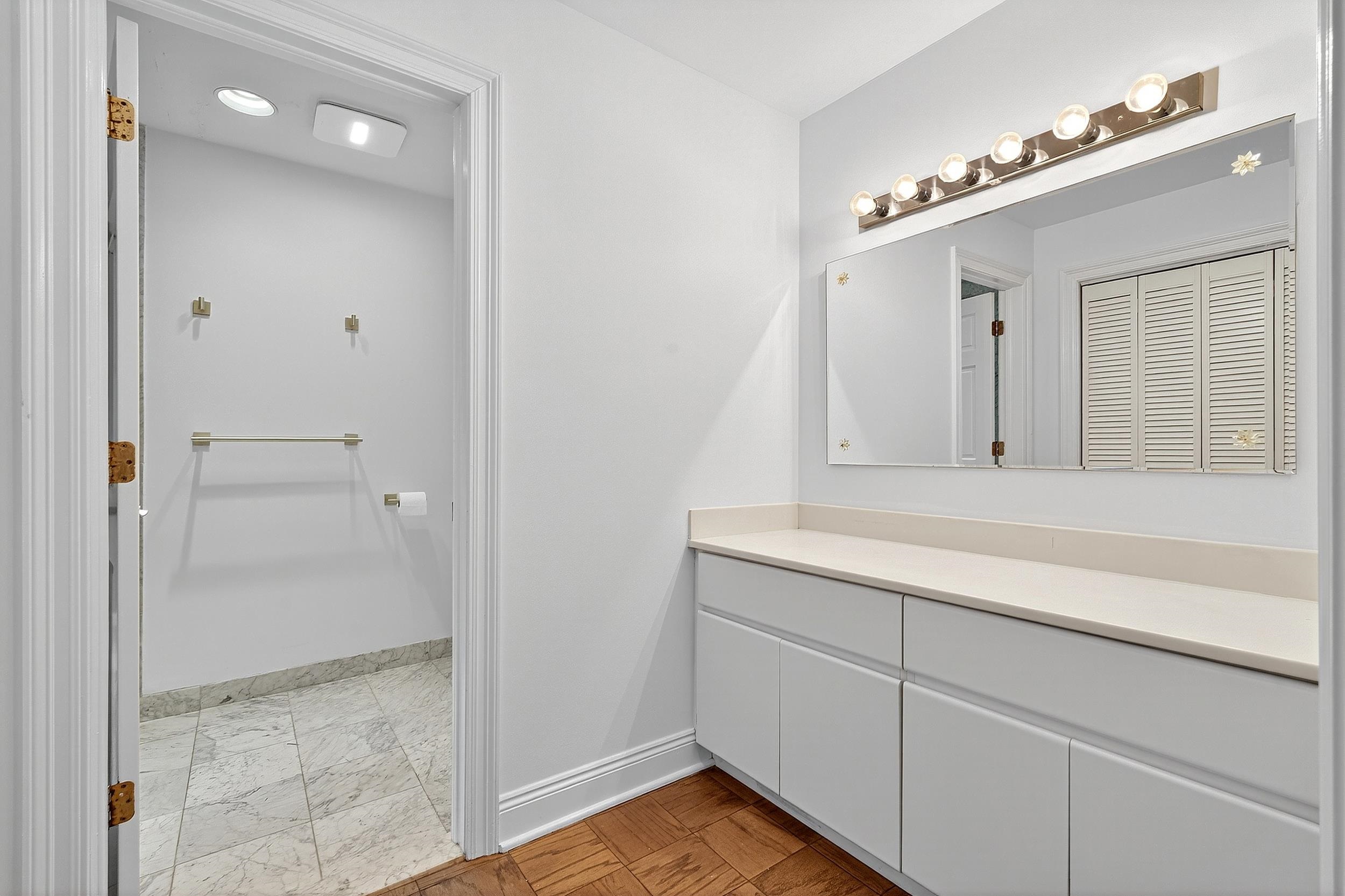 100 SHEARWATER CT EAST Unit: 26