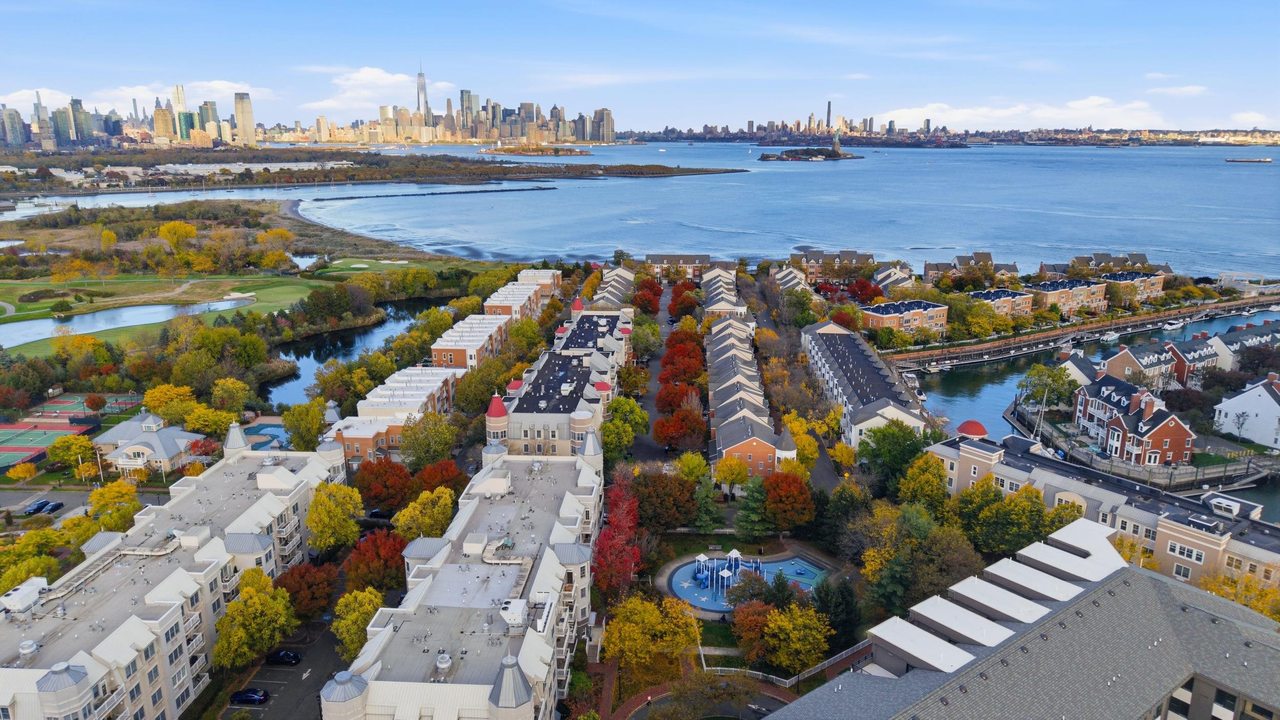 100 SHEARWATER CT EAST Unit: 26