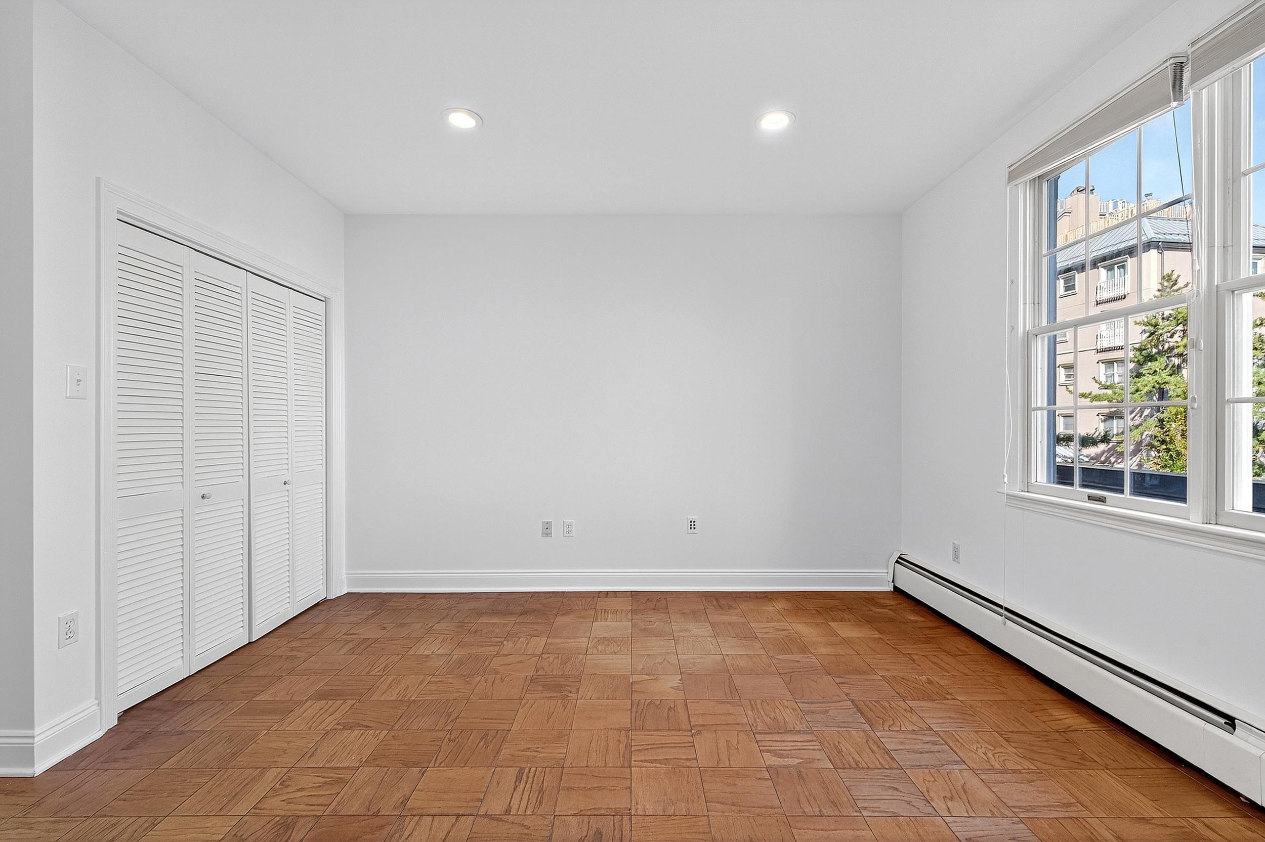 100 SHEARWATER CT EAST Unit: 26