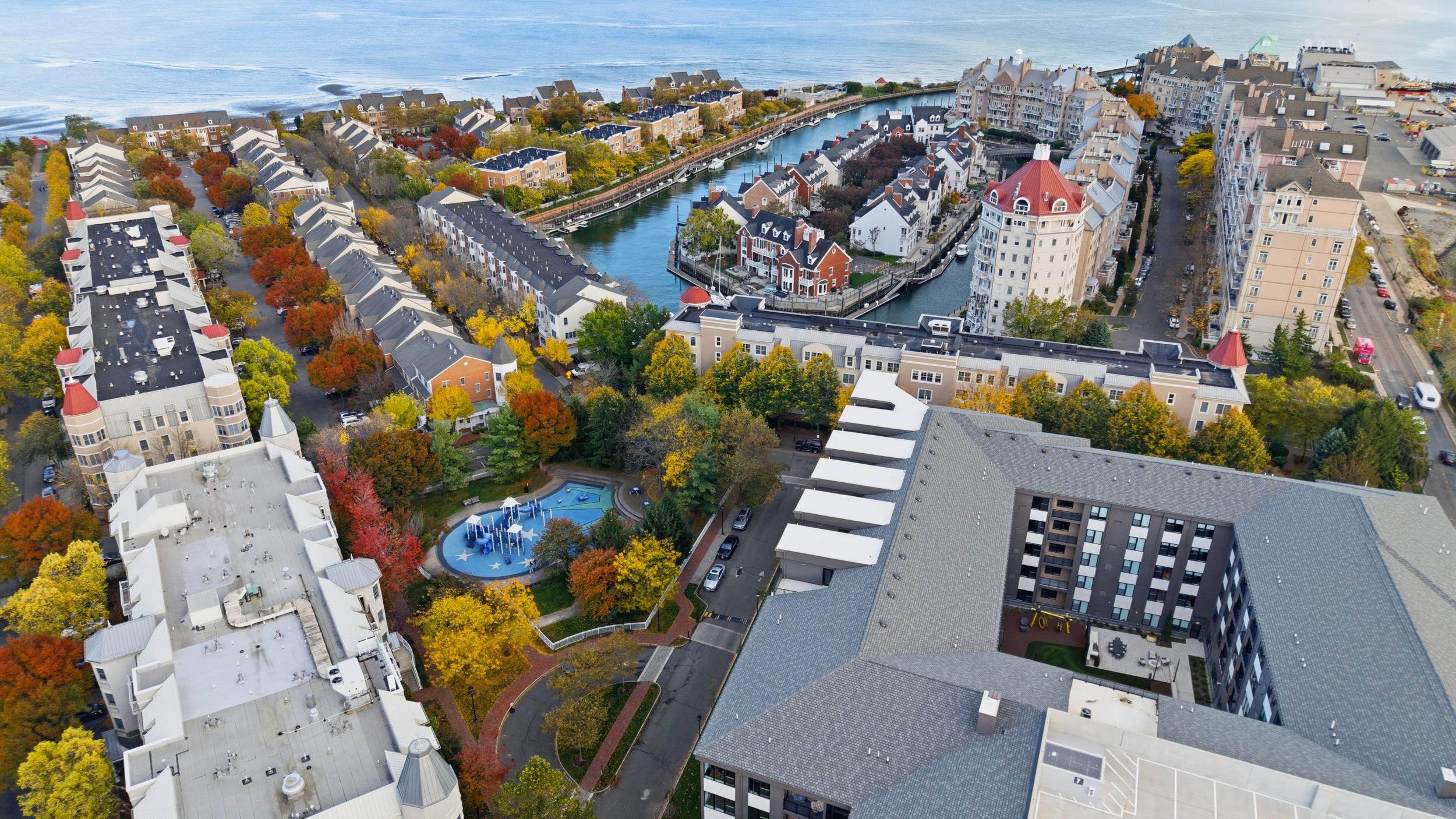 100 SHEARWATER CT EAST Unit: 26