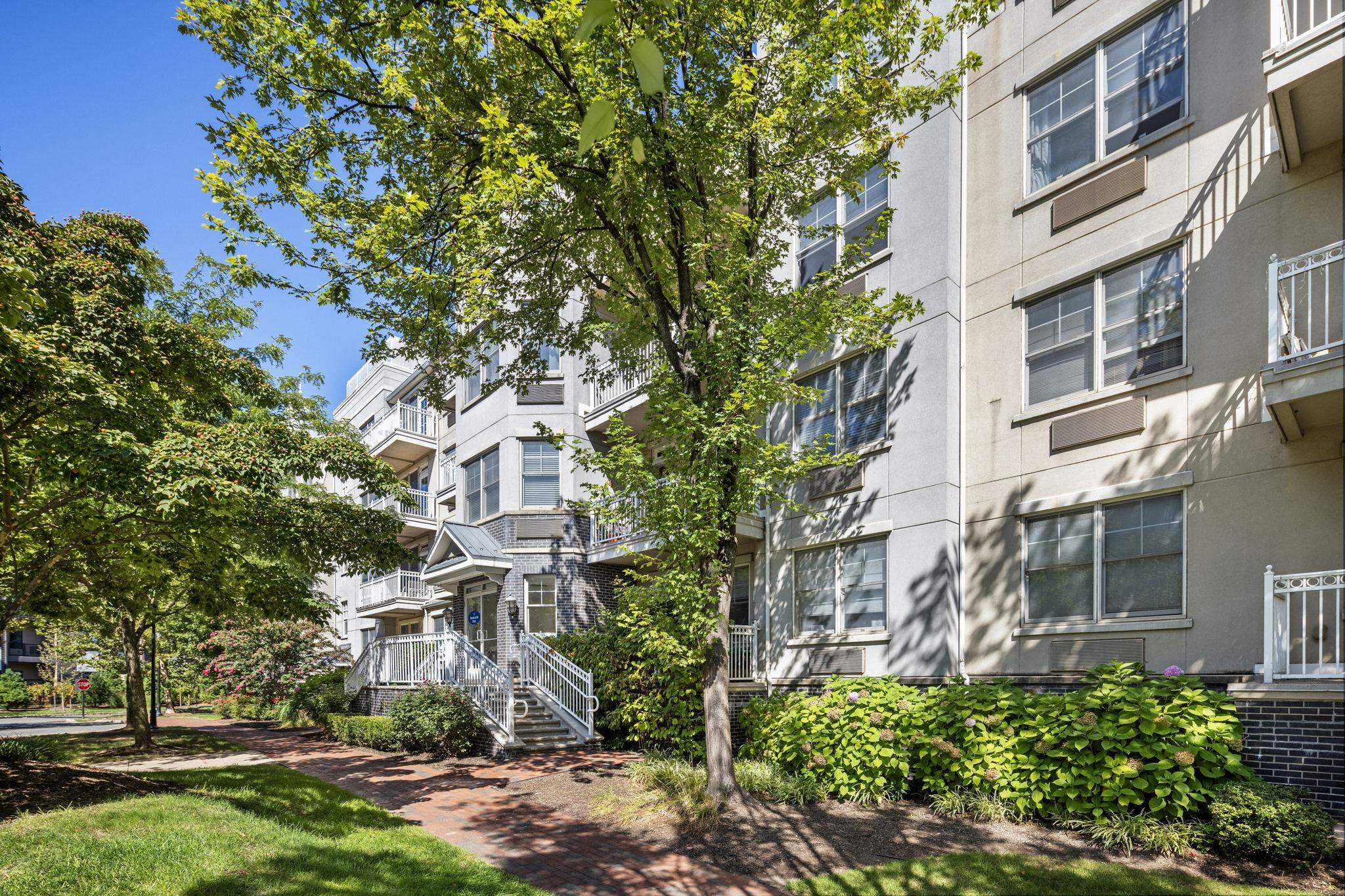 4 CONSTELLATION PL Unit: 101