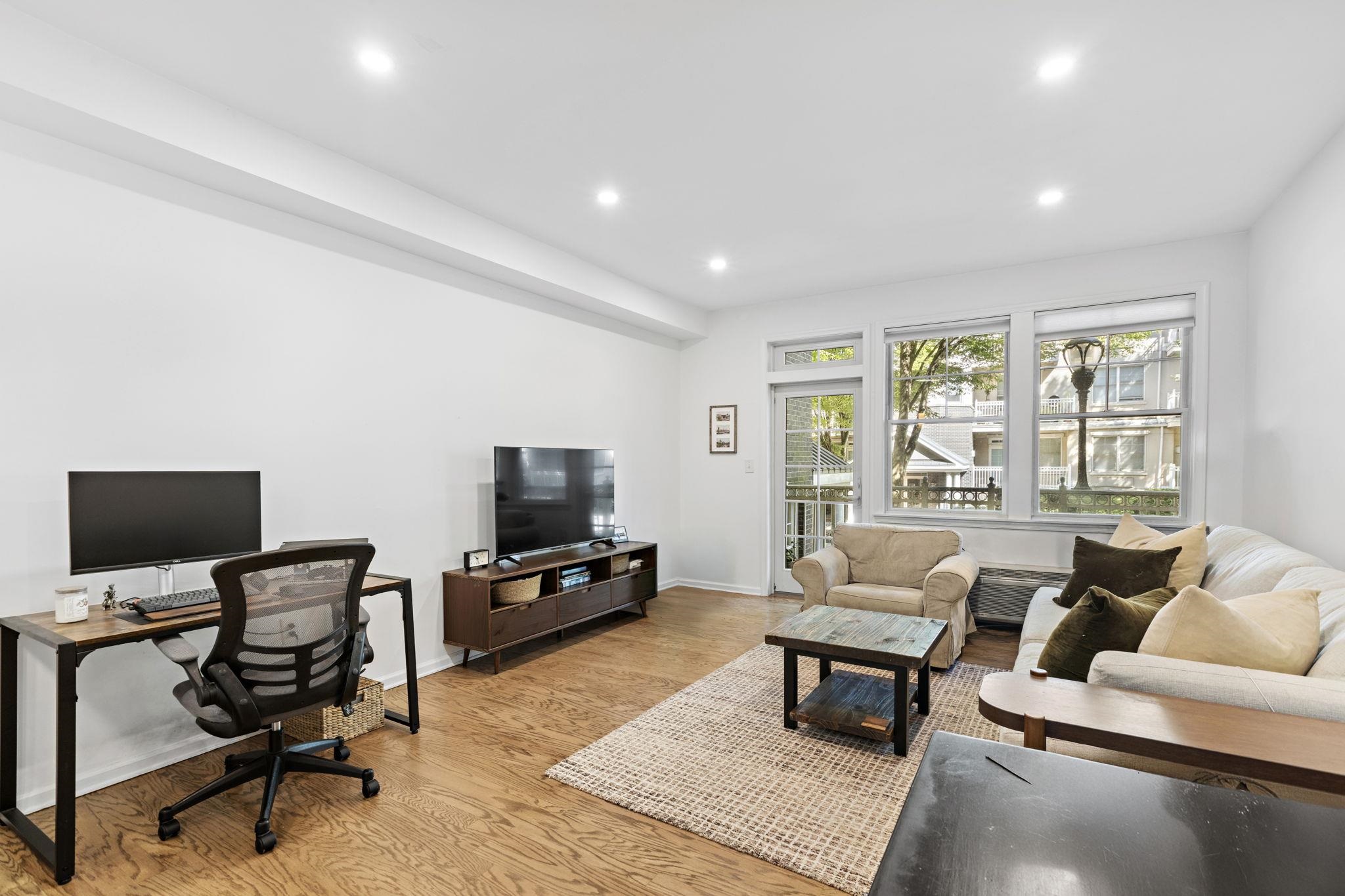 4 CONSTELLATION PL Unit: 101