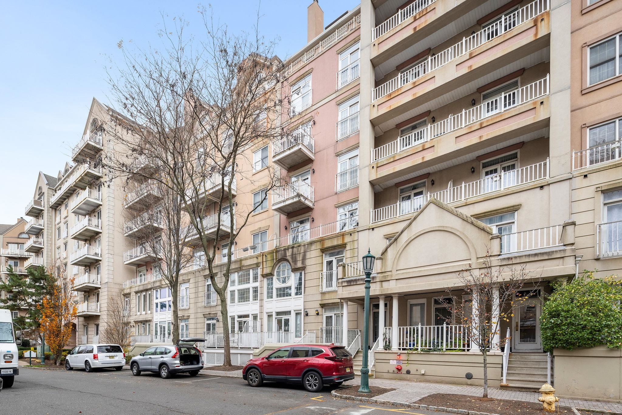 208 SHEARWATER CT WEST Unit: 15