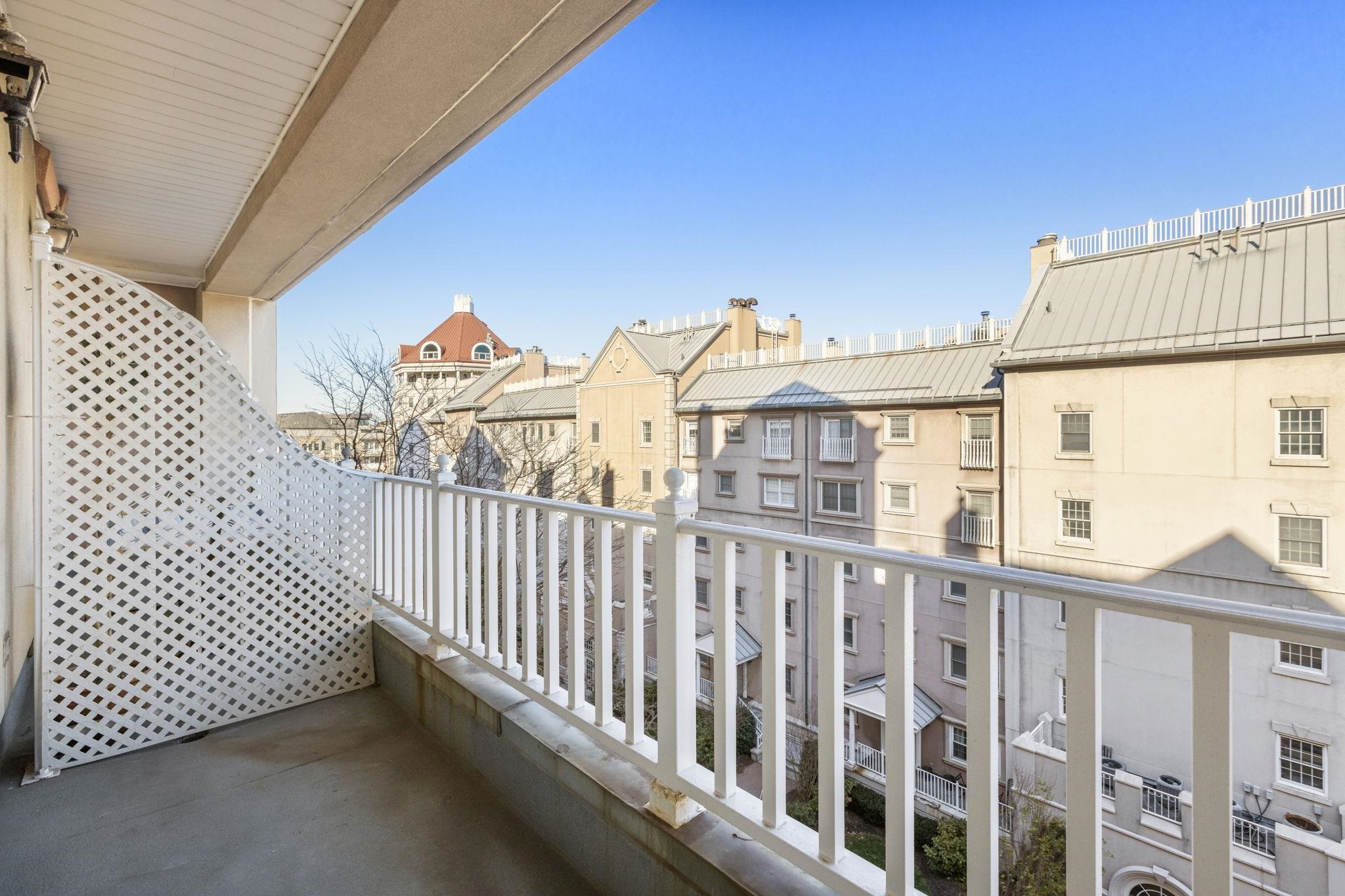 207 SHEARWATER CT WEST Unit: 55