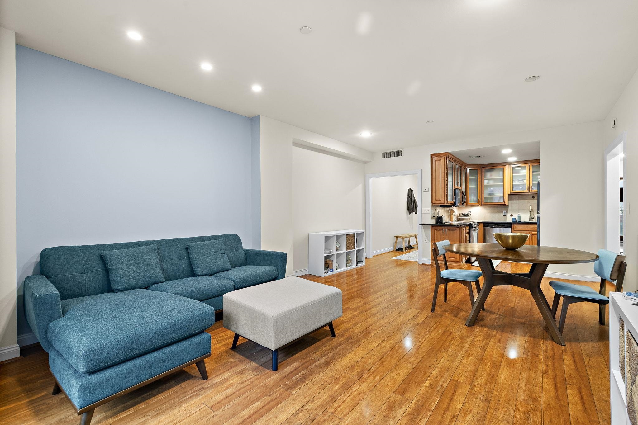 207 SHEARWATER CT WEST Unit: 31