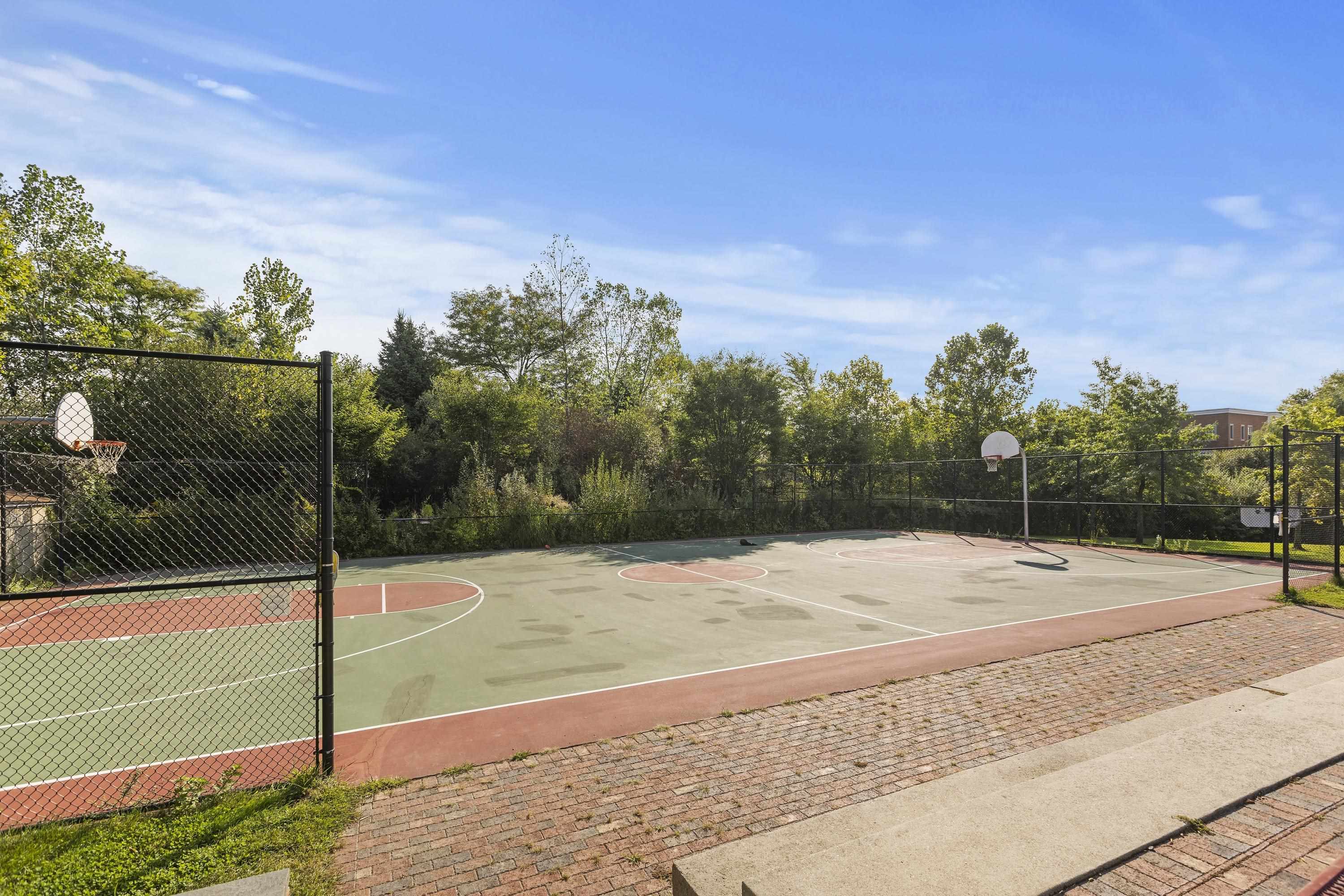 207 SHEARWATER CT WEST Unit: 31