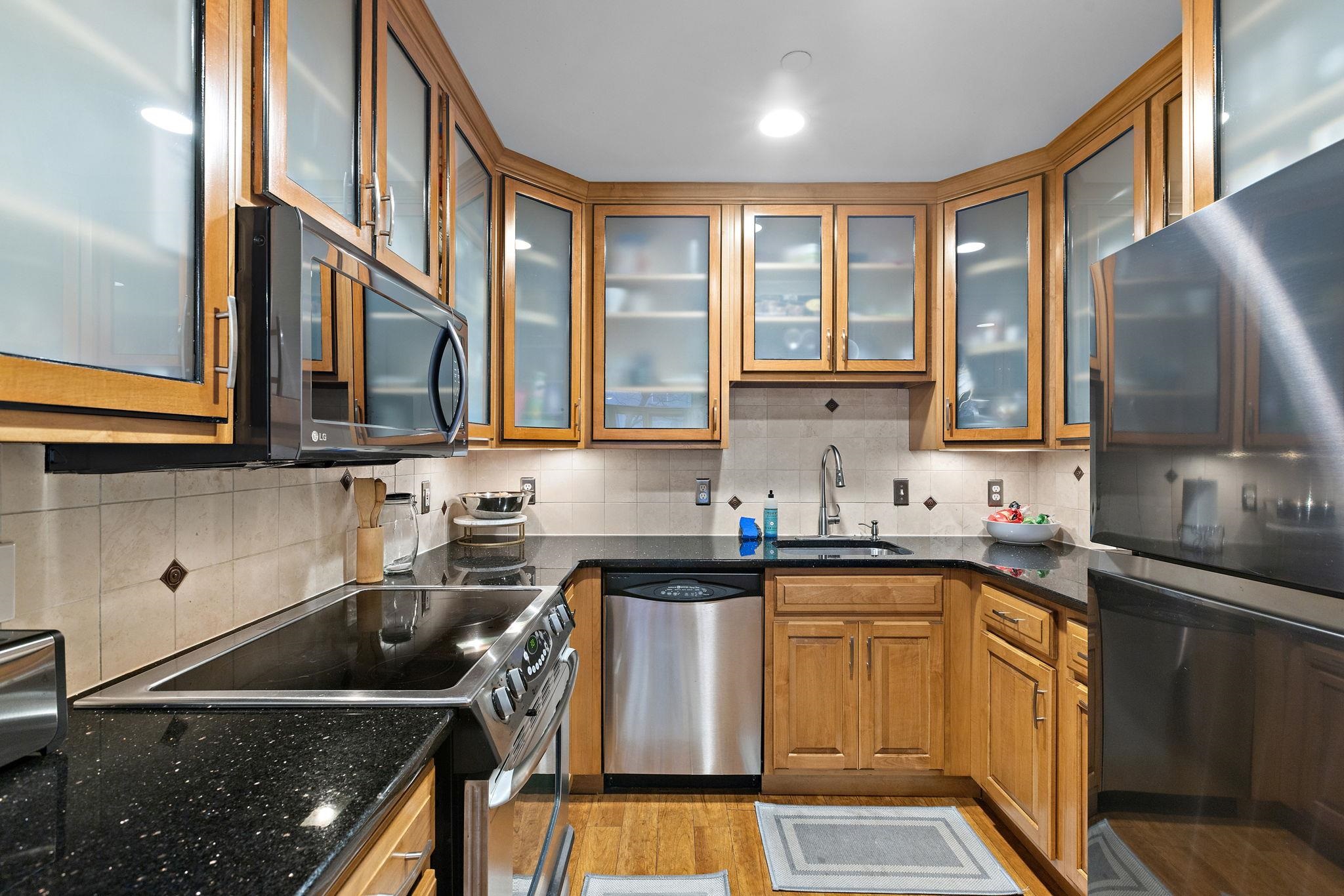 207 SHEARWATER CT WEST Unit: 31