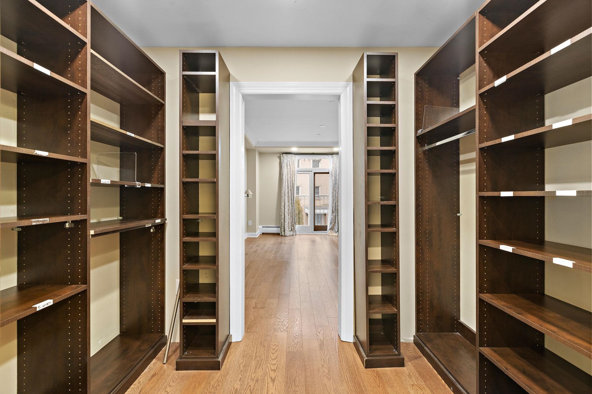 208 SHEARWATER CT WEST Unit: 15