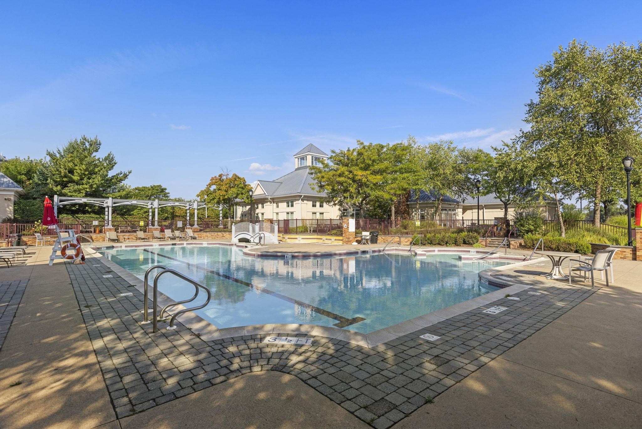 207 SHEARWATER CT WEST Unit: 45