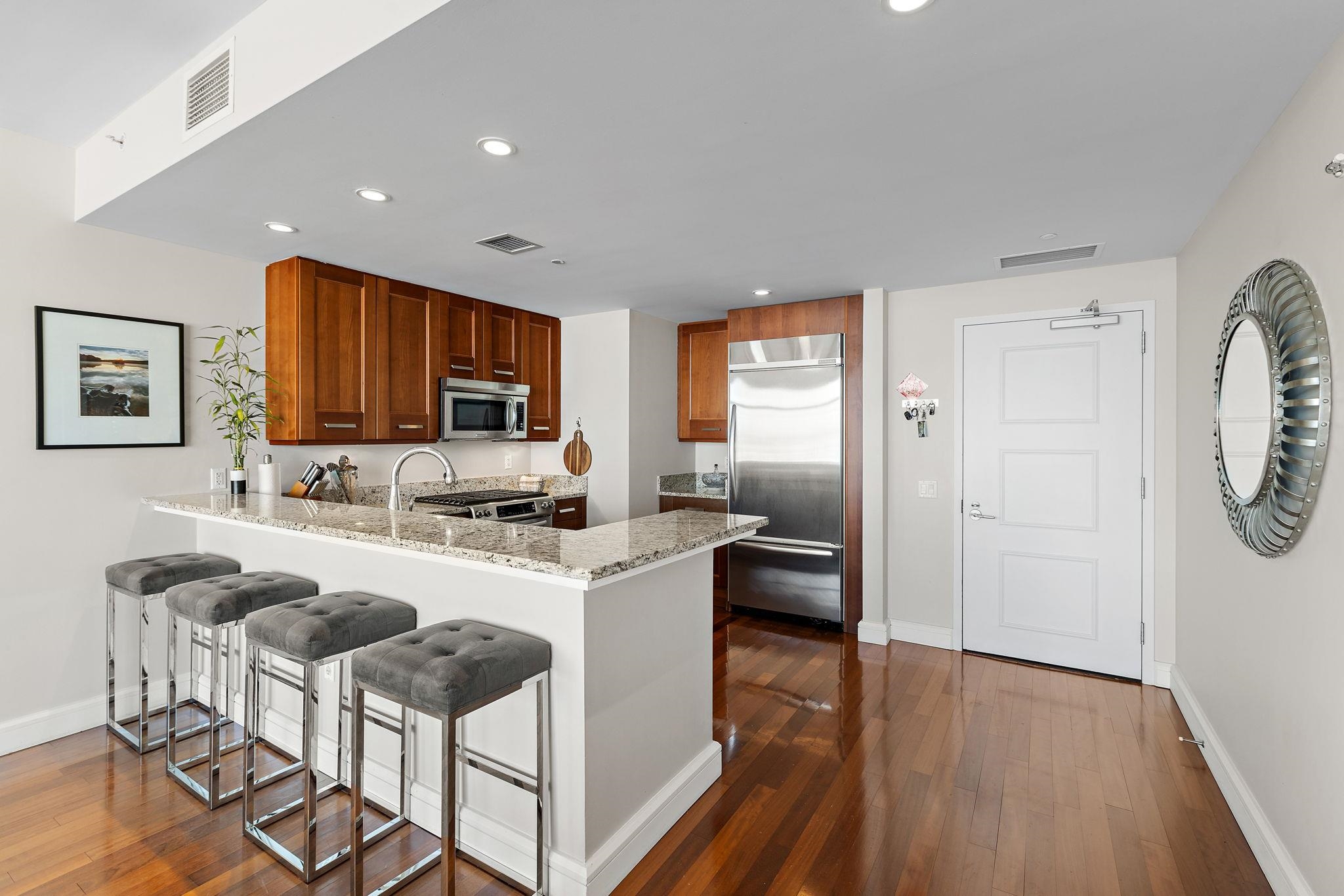 8100 RIVER RD Unit: 1115