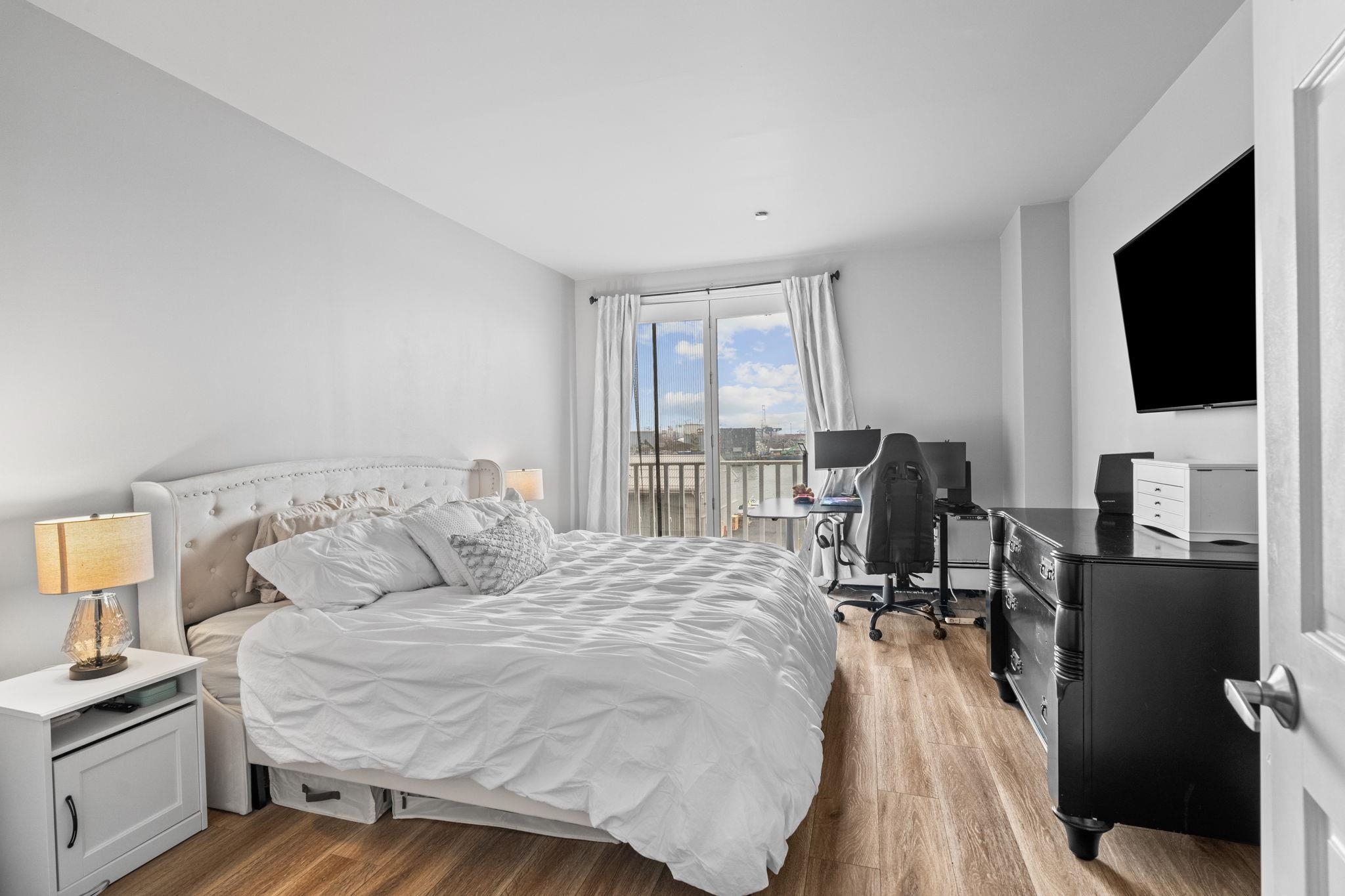 100 SHEARWATER CT EAST Unit: 31