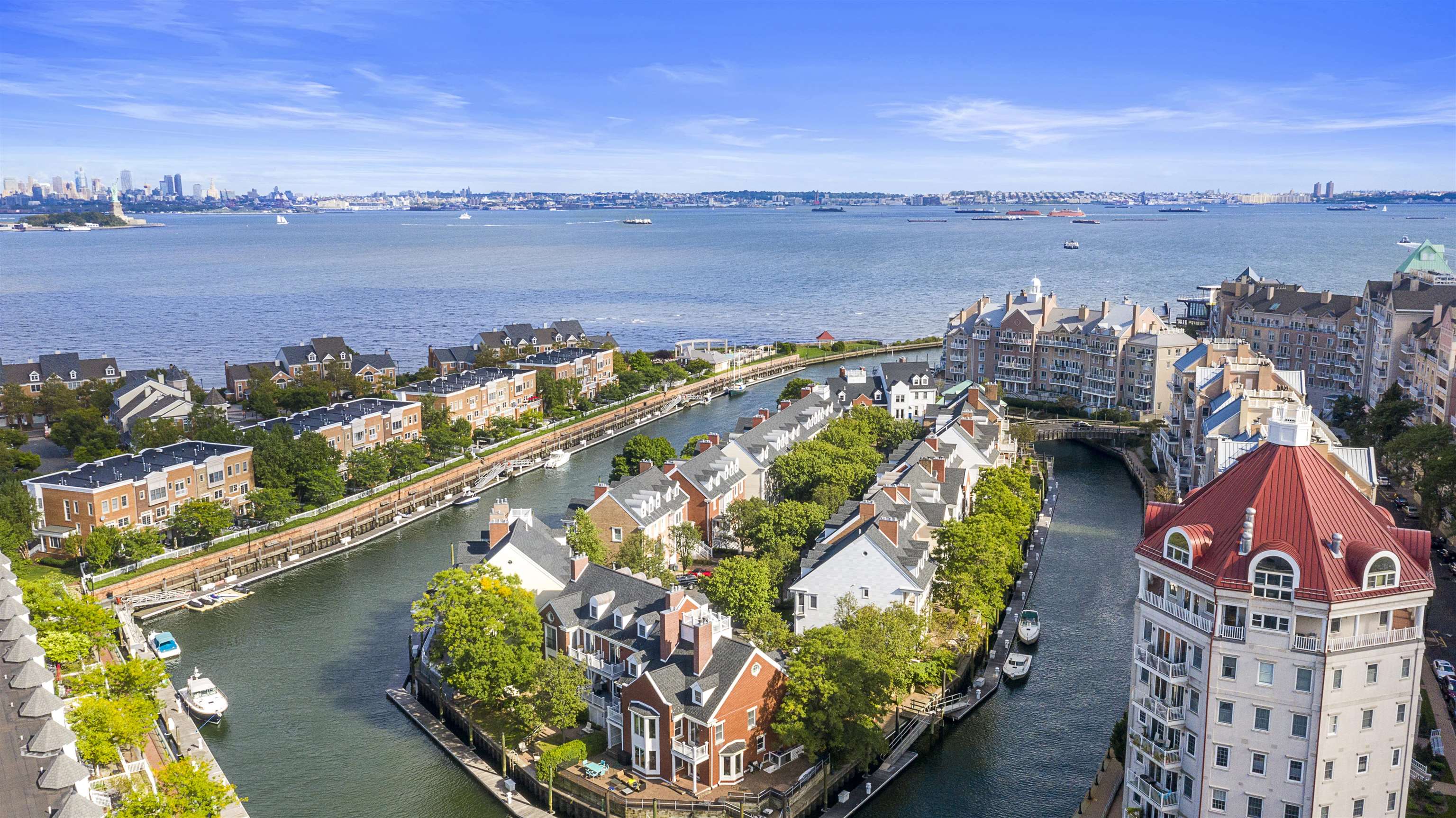 205 SHEARWATER CT WEST Unit: 32