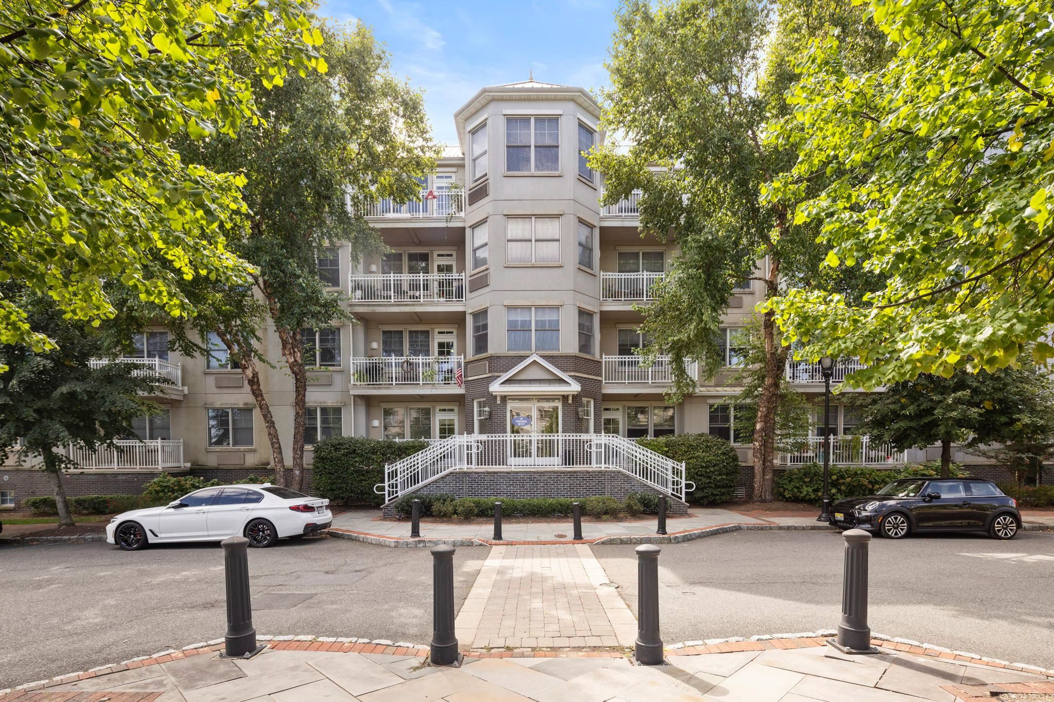 15 FREEDOM WAY Unit: 404