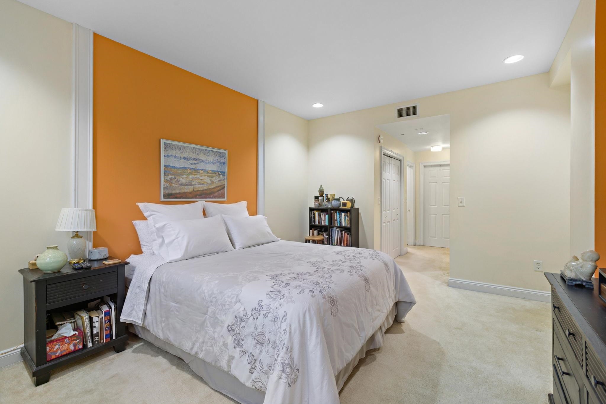 208 SHEARWATER CT WEST Unit: 32