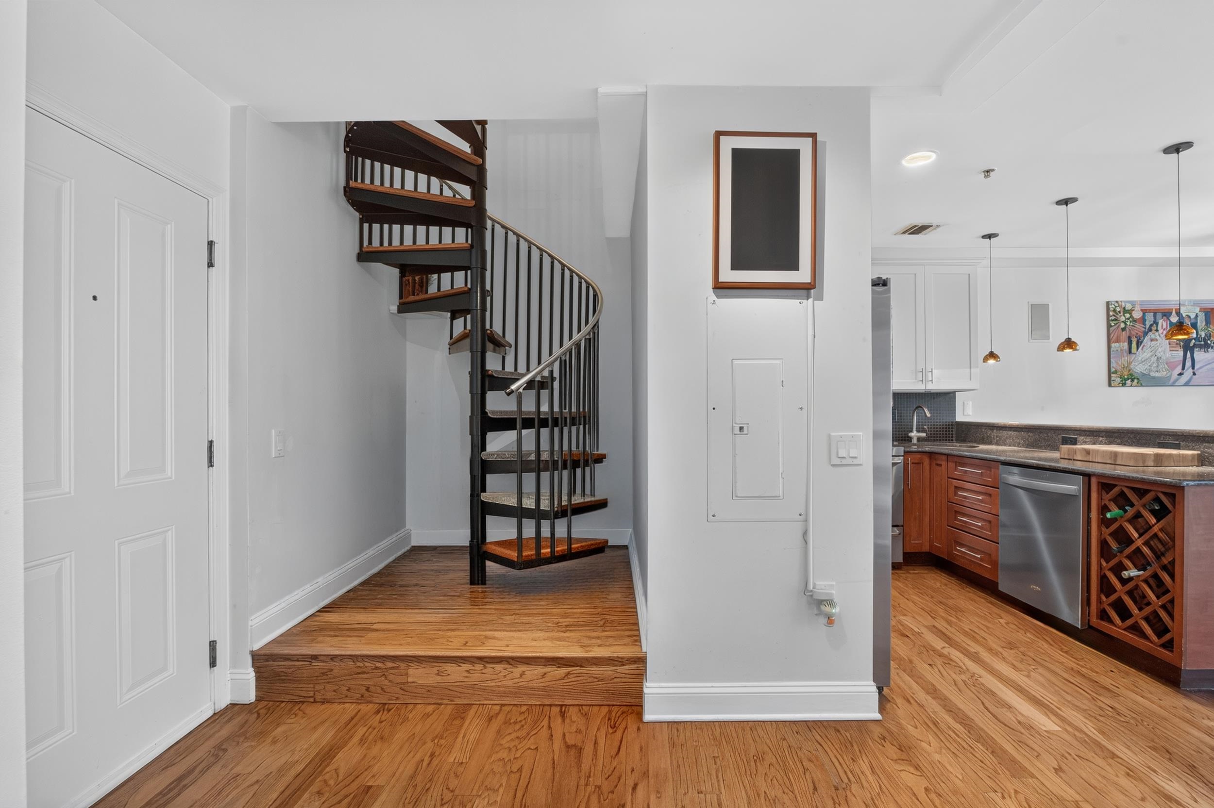 99 MONTGOMERY ST Unit: PH3