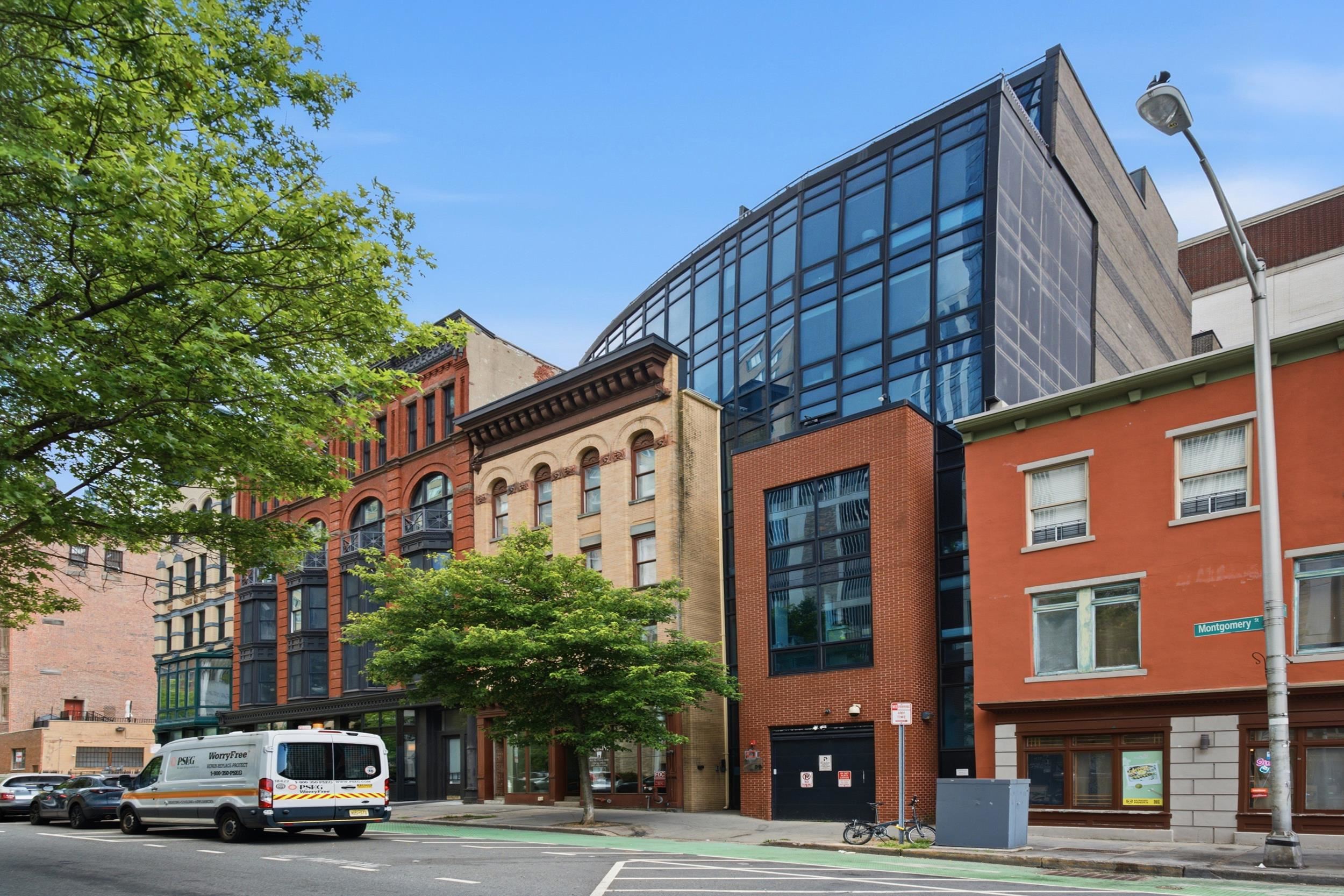 99 MONTGOMERY ST Unit: PH3